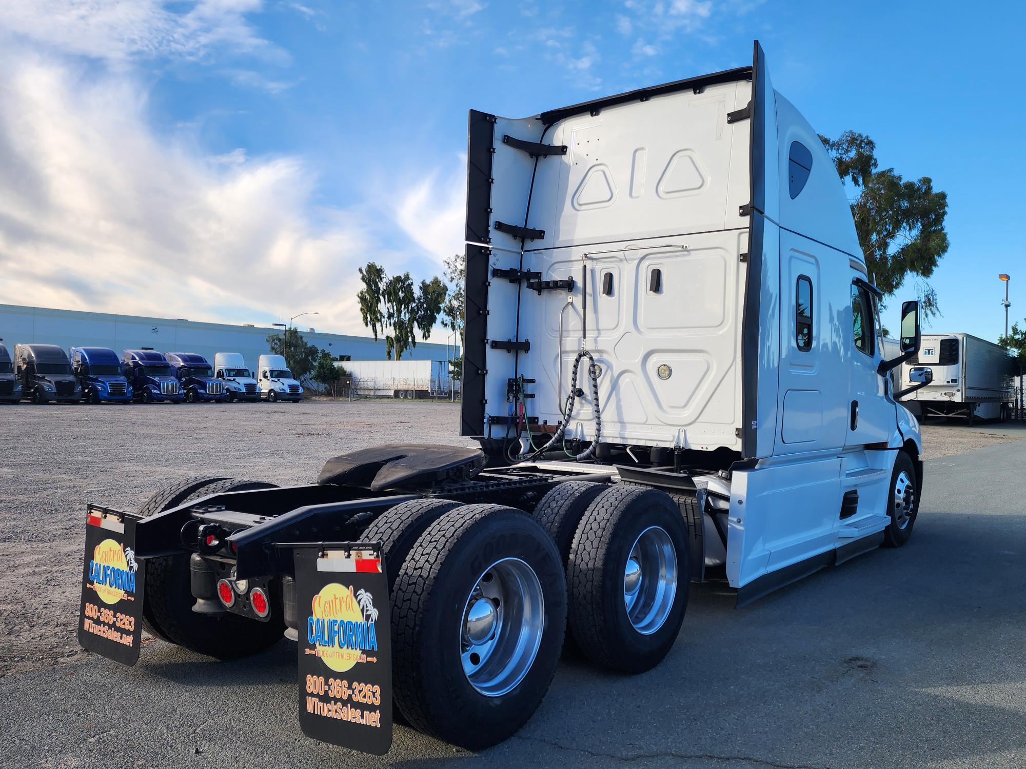 2021 FREIGHTLINER CASCADIA 126SLP - image 6