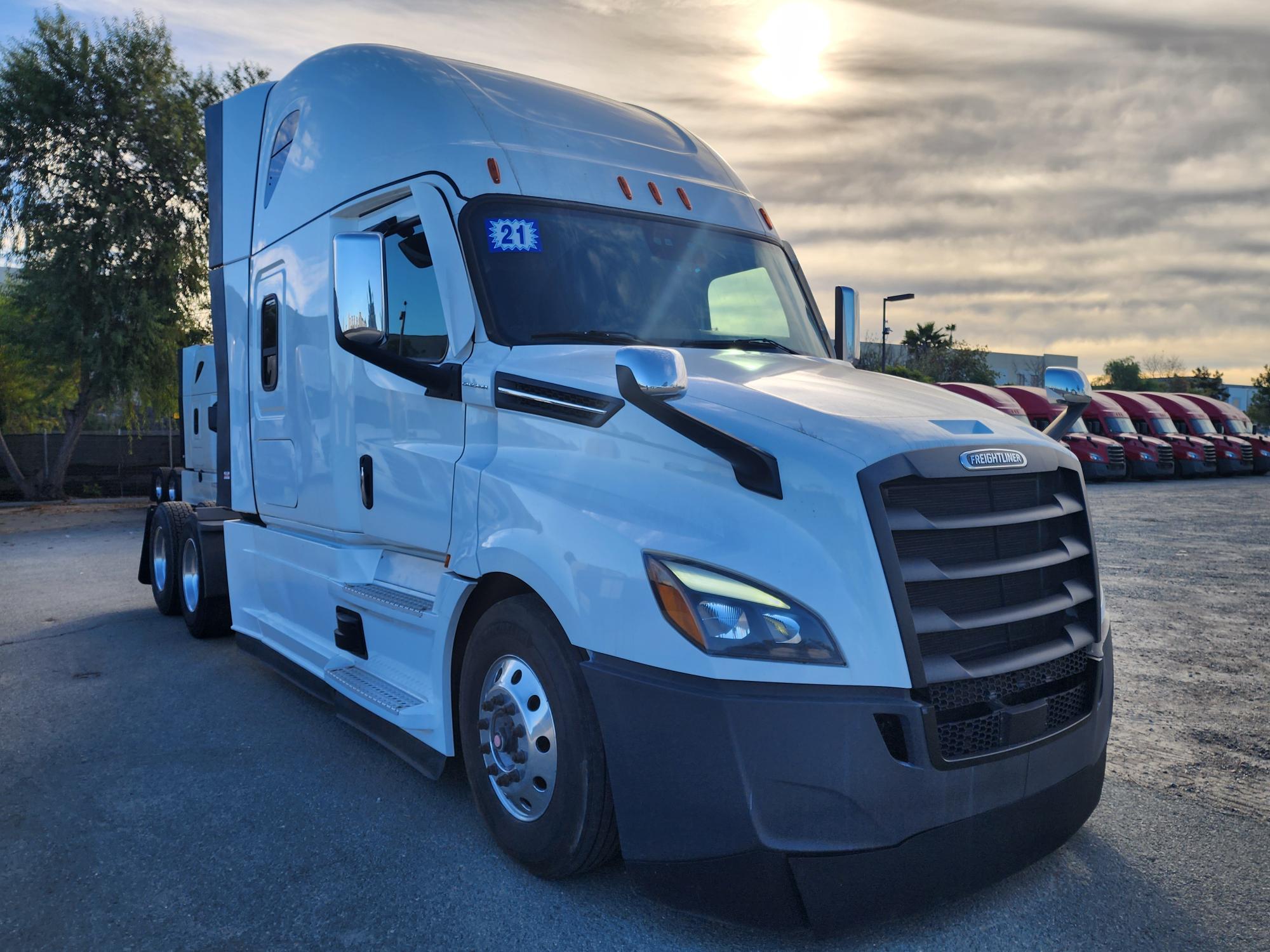 2021 FREIGHTLINER CASCADIA 126SLP - image 7
