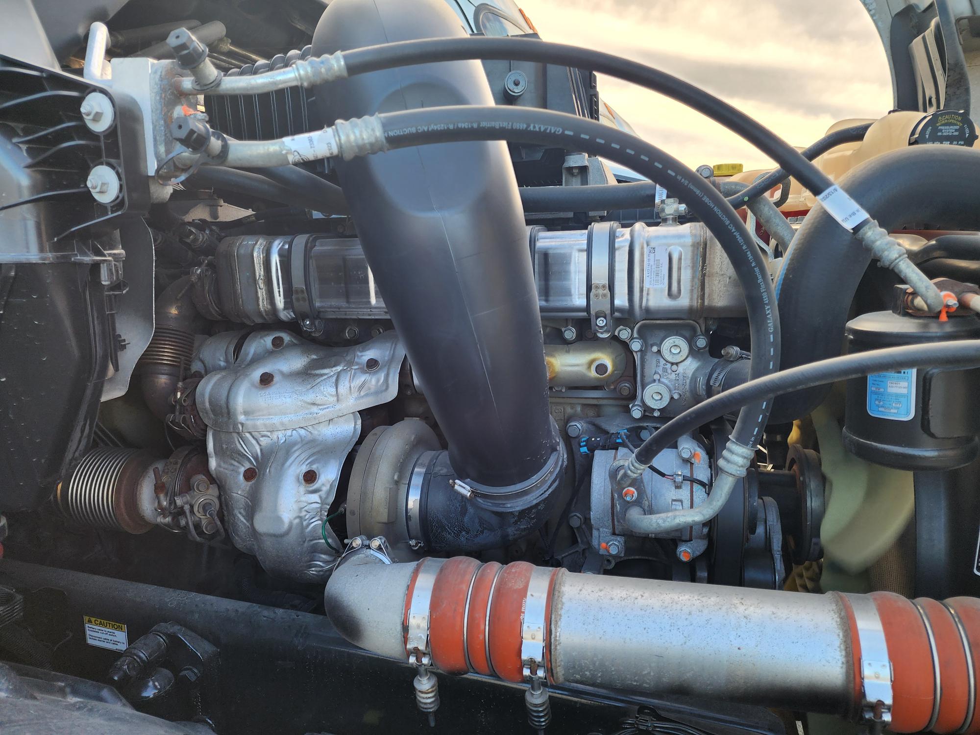 2021 FREIGHTLINER CASCADIA 126SLP - image 8