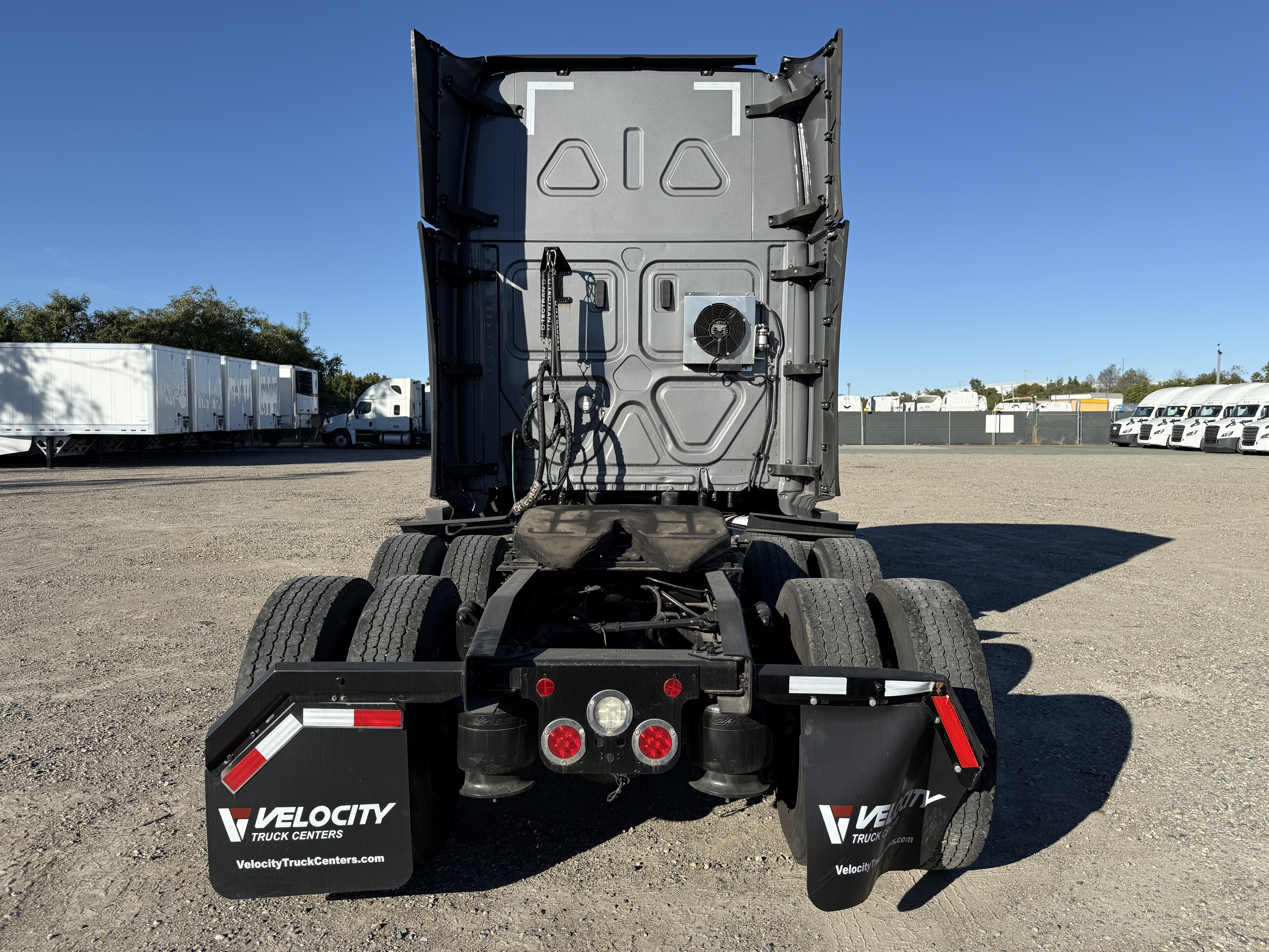 2021 FREIGHTLINER CASCADIA 126SLP - image 5