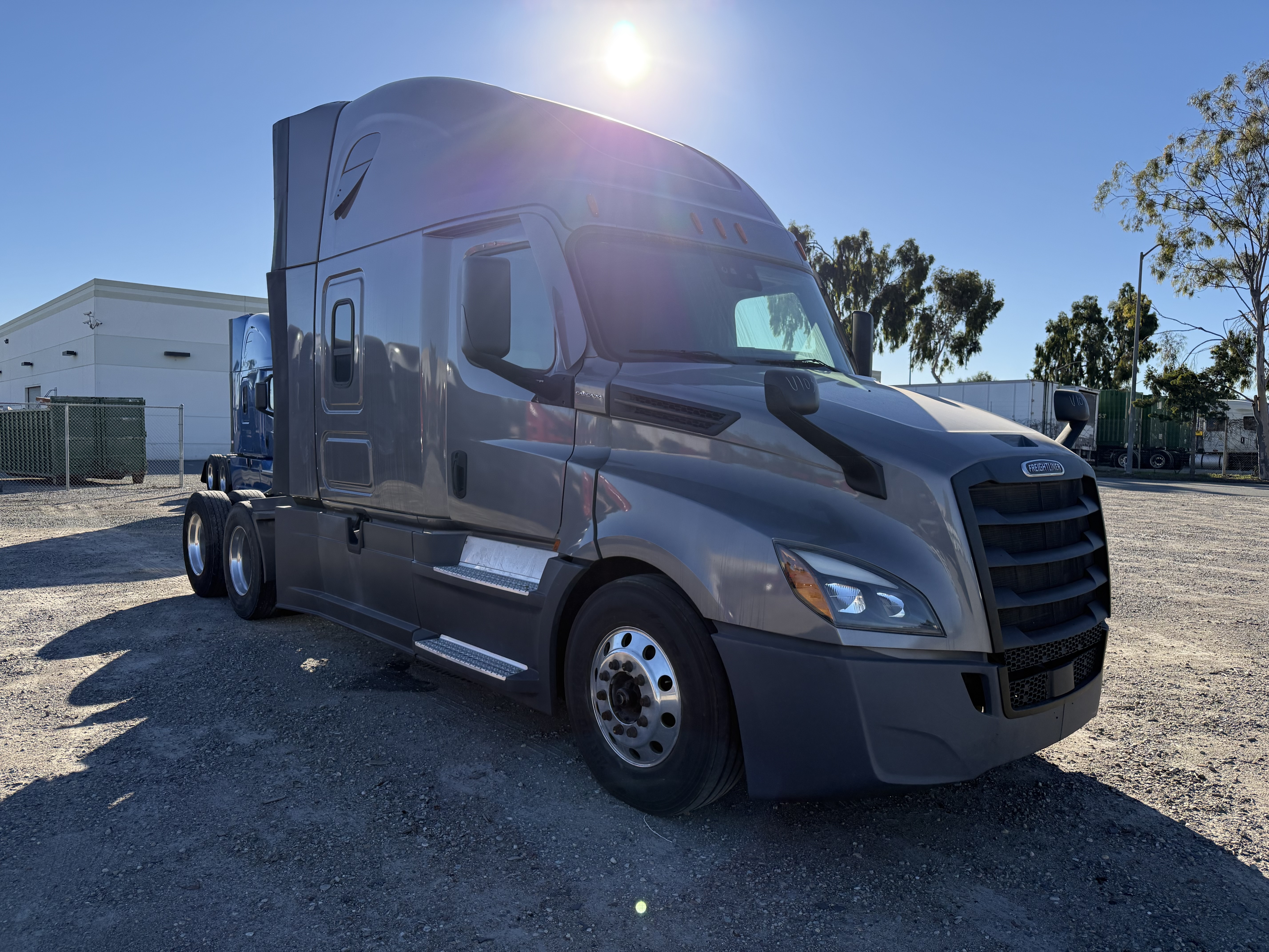 2021 FREIGHTLINER CASCADIA 126SLP - image 8