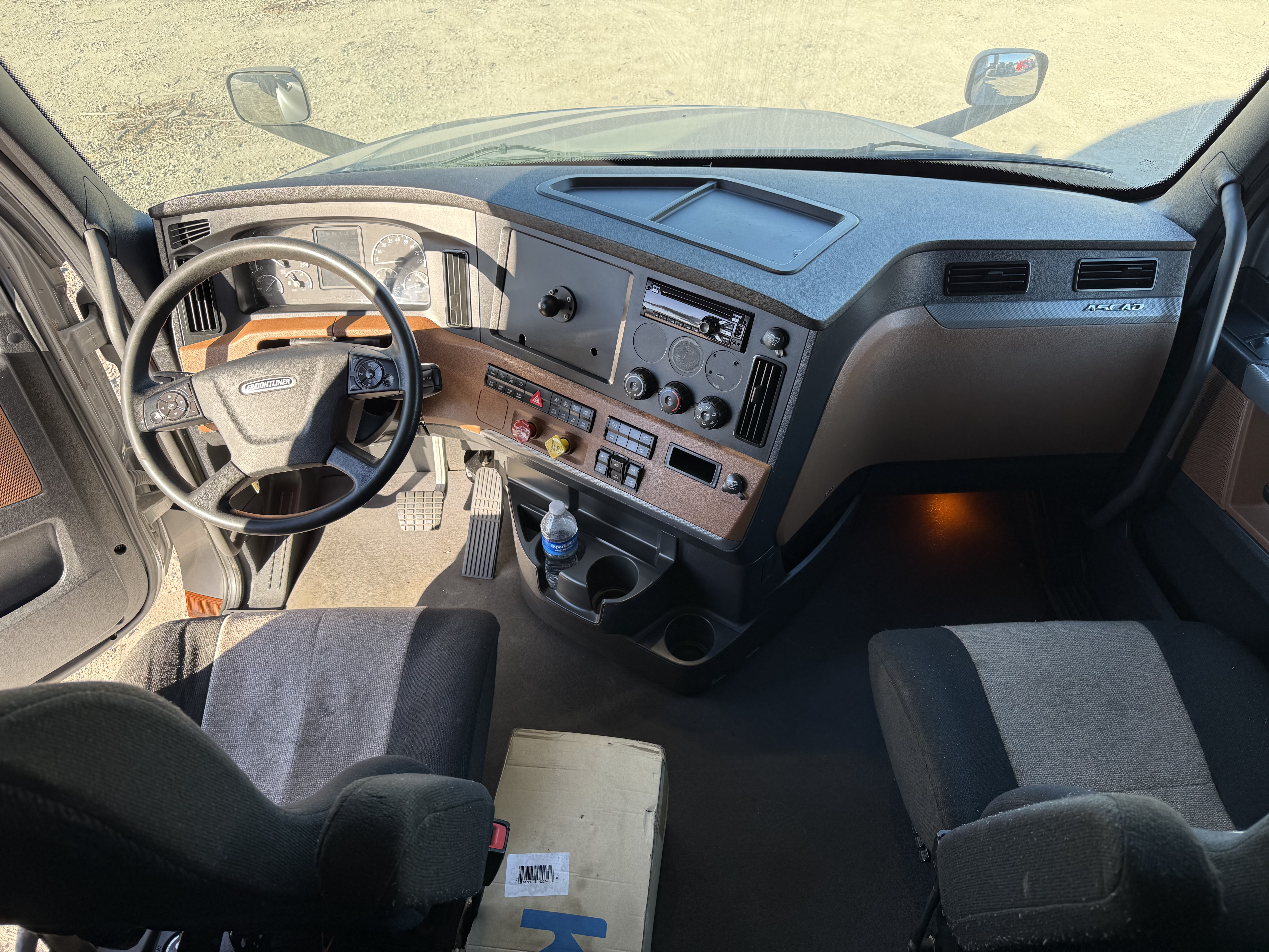 2021 FREIGHTLINER CASCADIA 126SLP - image 15