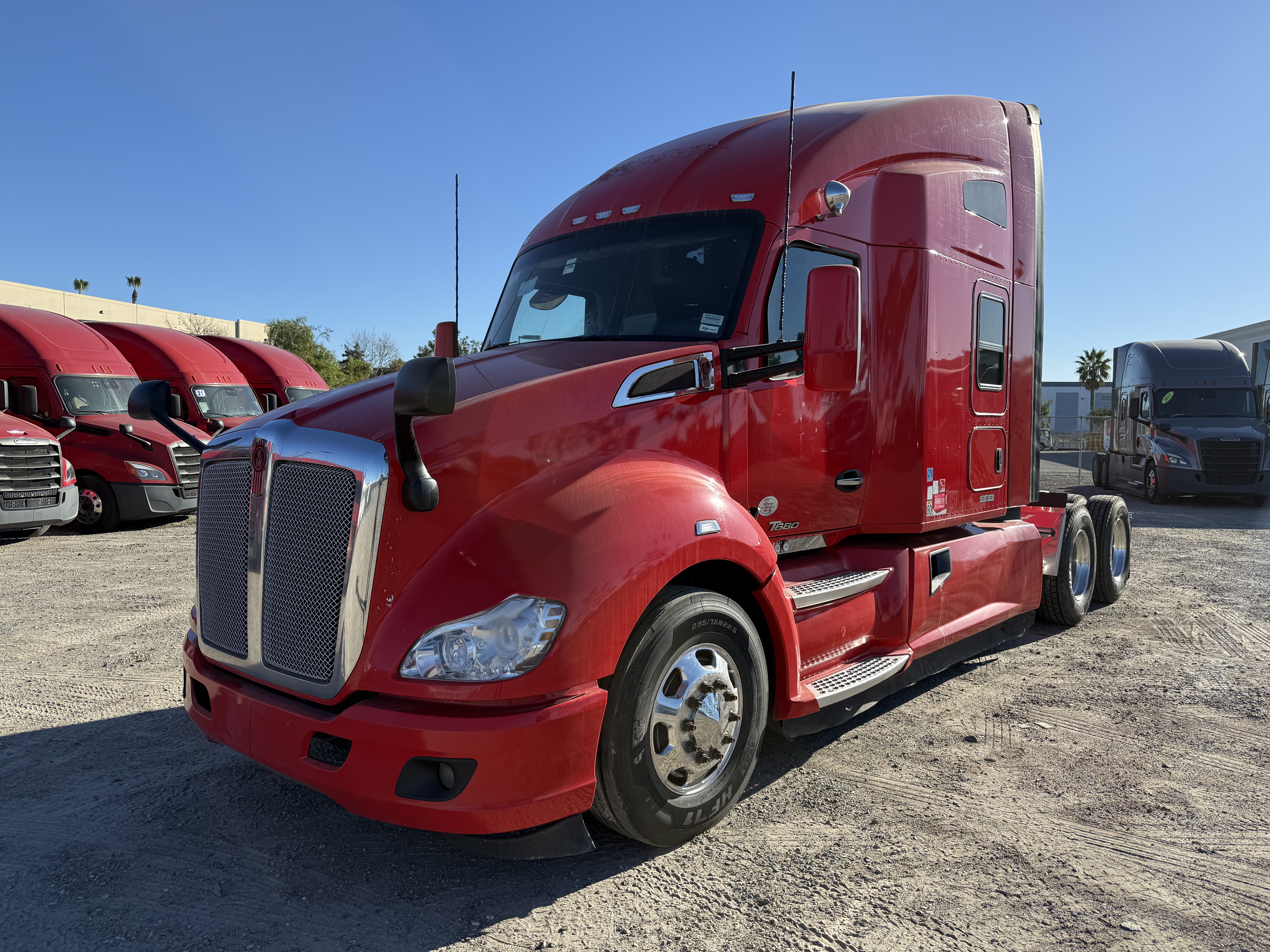 2021 KENWORTH T680 - image 1