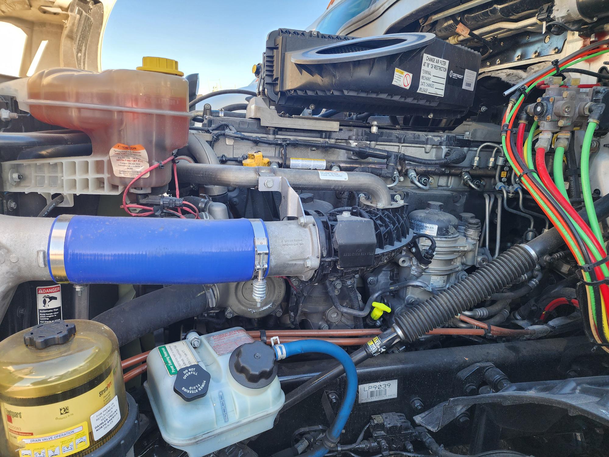 2020 FREIGHTLINER CASCADIA 126SLP - image 10