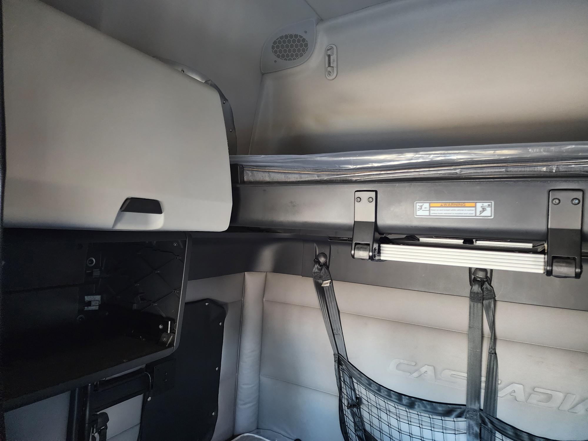 2020 FREIGHTLINER CASCADIA 126SLP - image 19