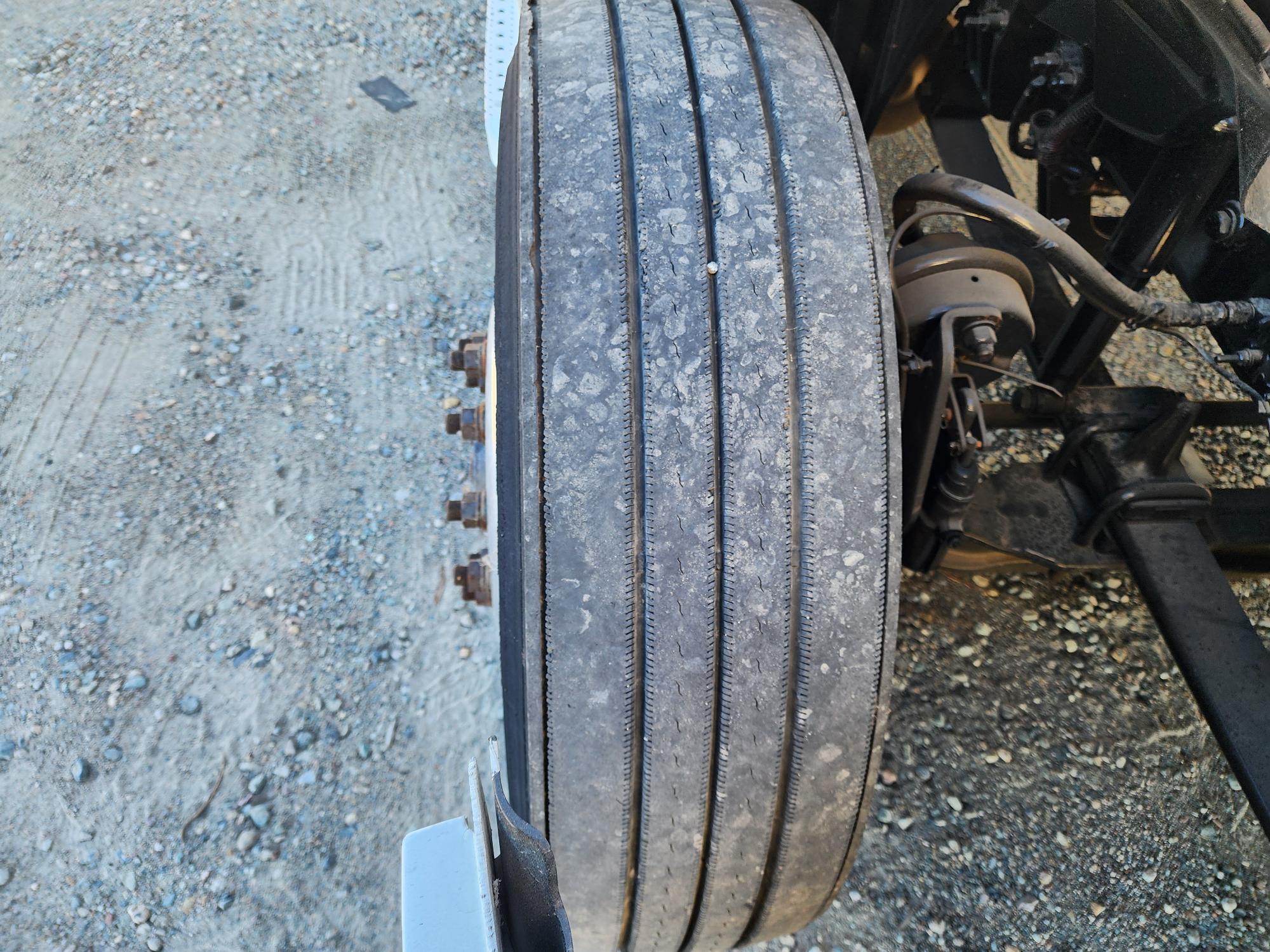 2020 FREIGHTLINER CASCADIA 126SLP - image 11