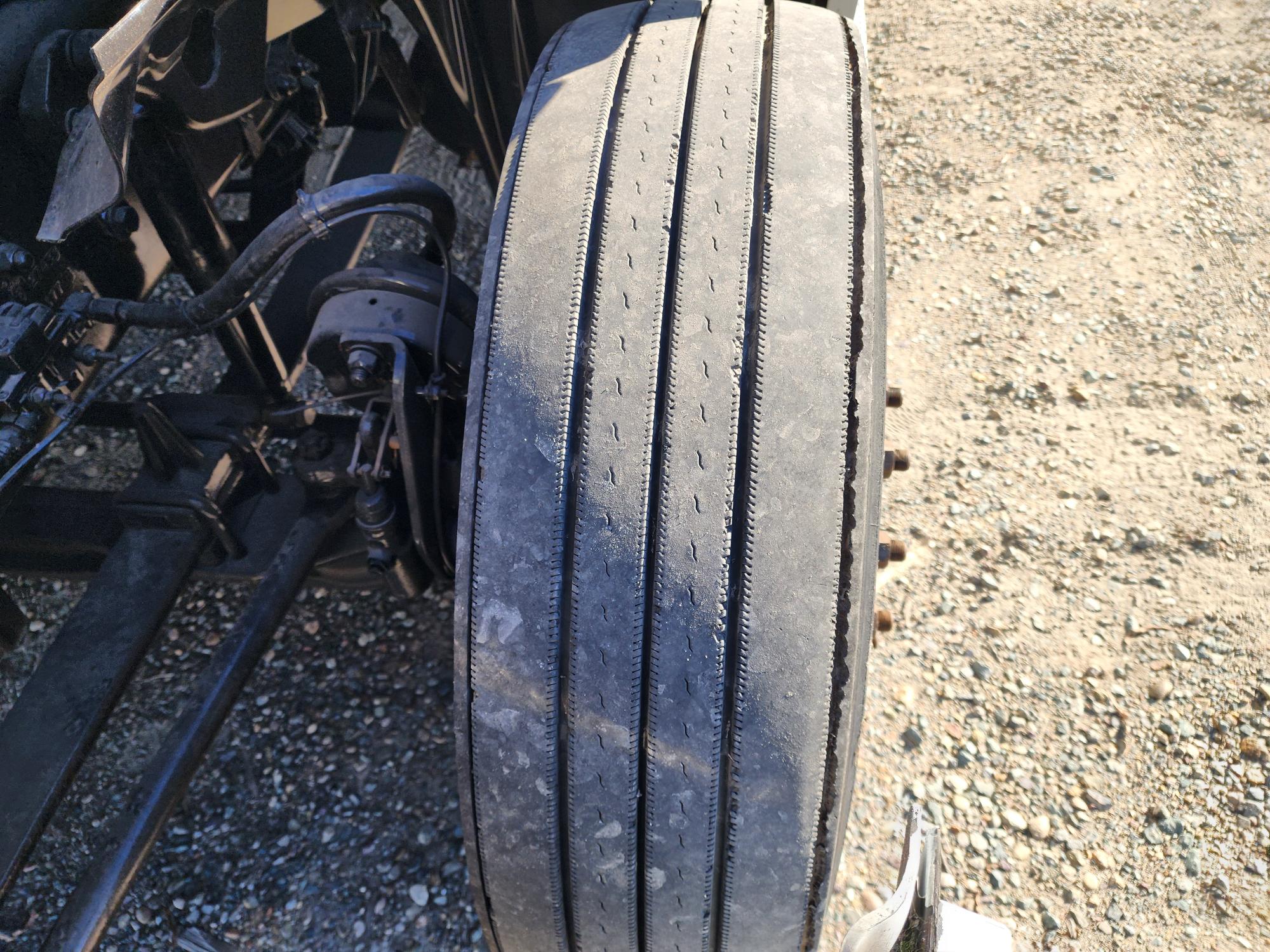 2020 FREIGHTLINER CASCADIA 126SLP - image 12