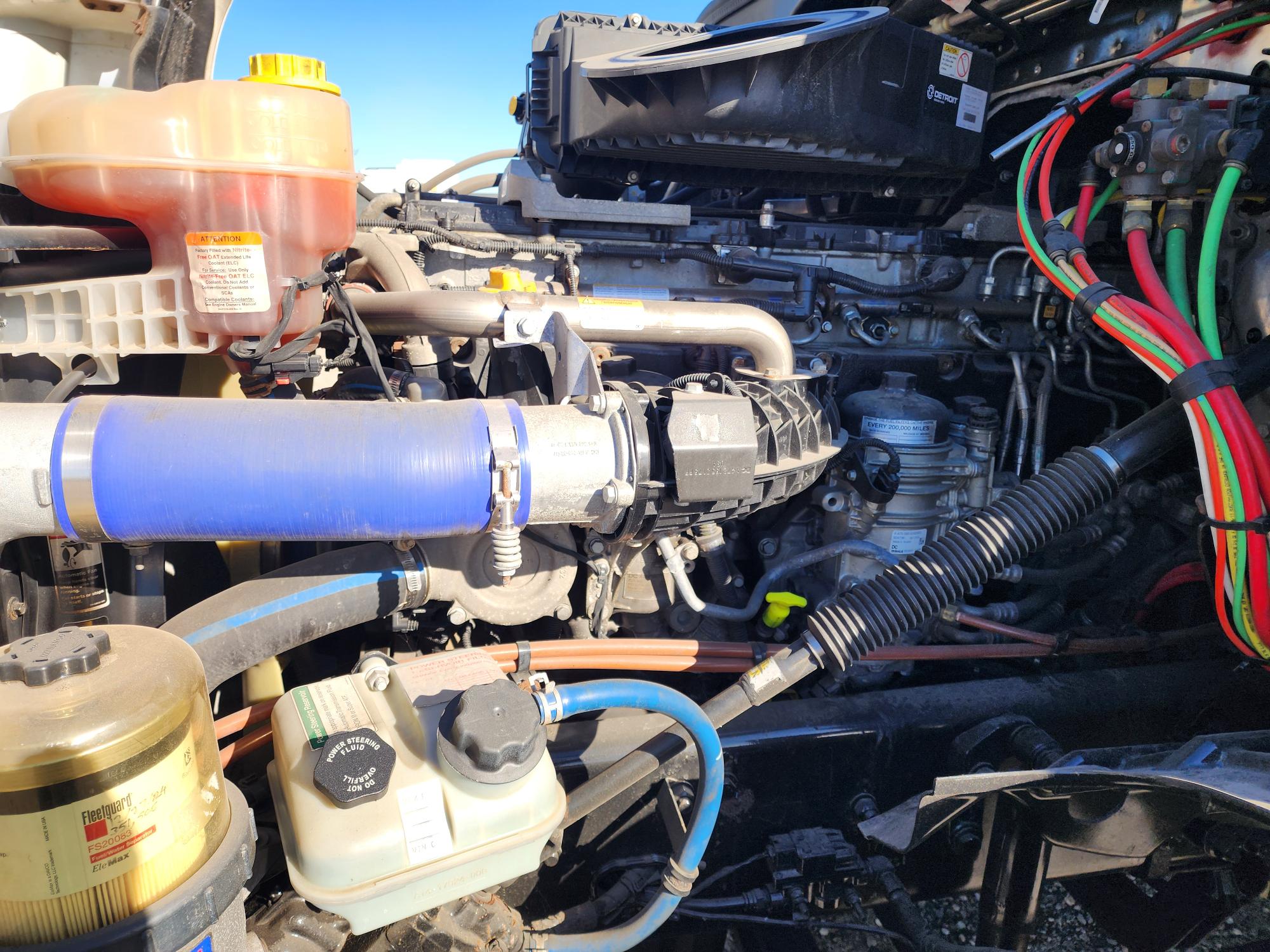 2020 FREIGHTLINER CASCADIA 126SLP - image 10