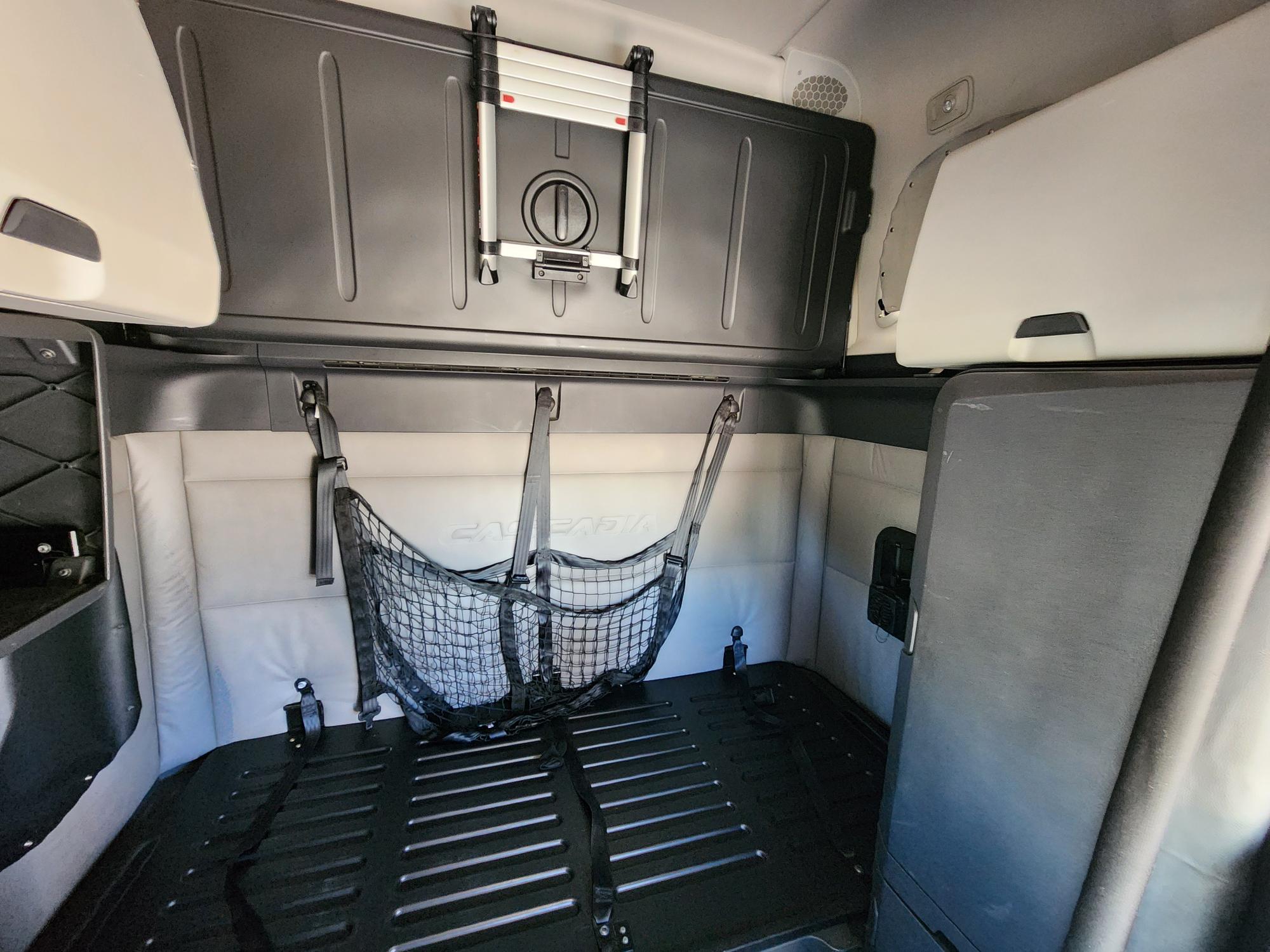 2020 FREIGHTLINER CASCADIA 126SLP - image 21