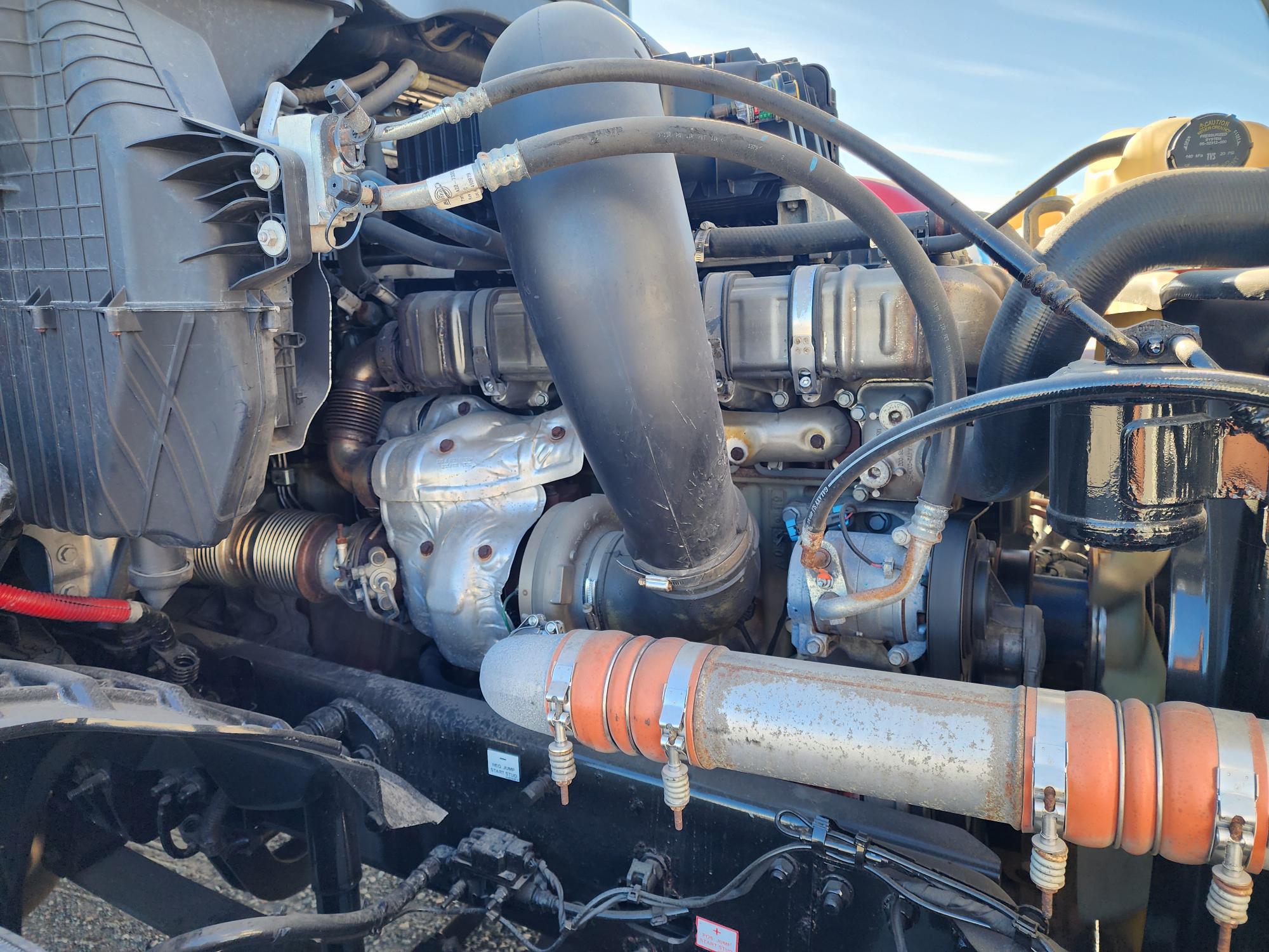 2020 FREIGHTLINER CASCADIA 126SLP - image 9