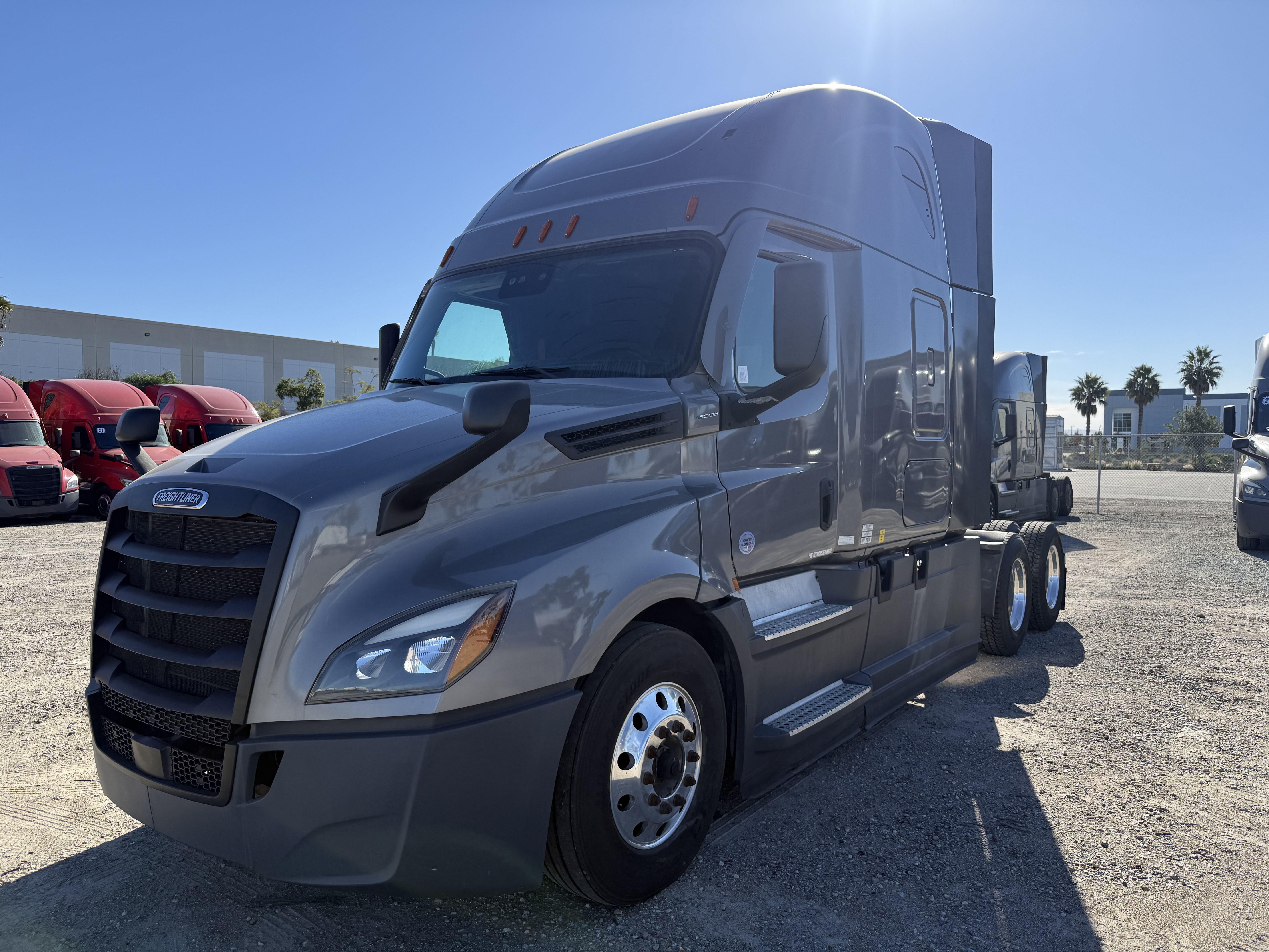2021 FREIGHTLINER CASCADIA 126SLP - image 1