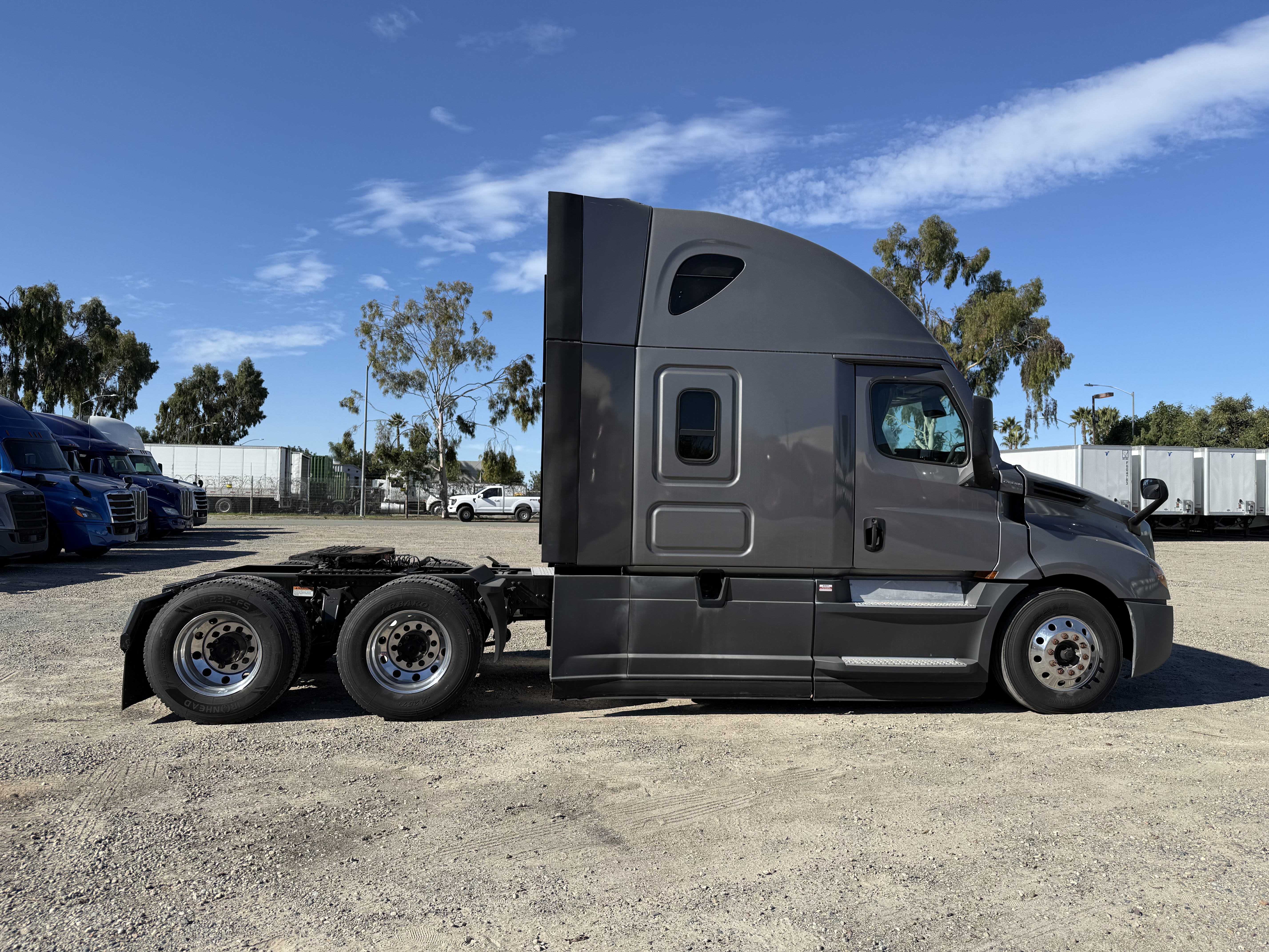 2021 FREIGHTLINER CASCADIA 126SLP - image 7