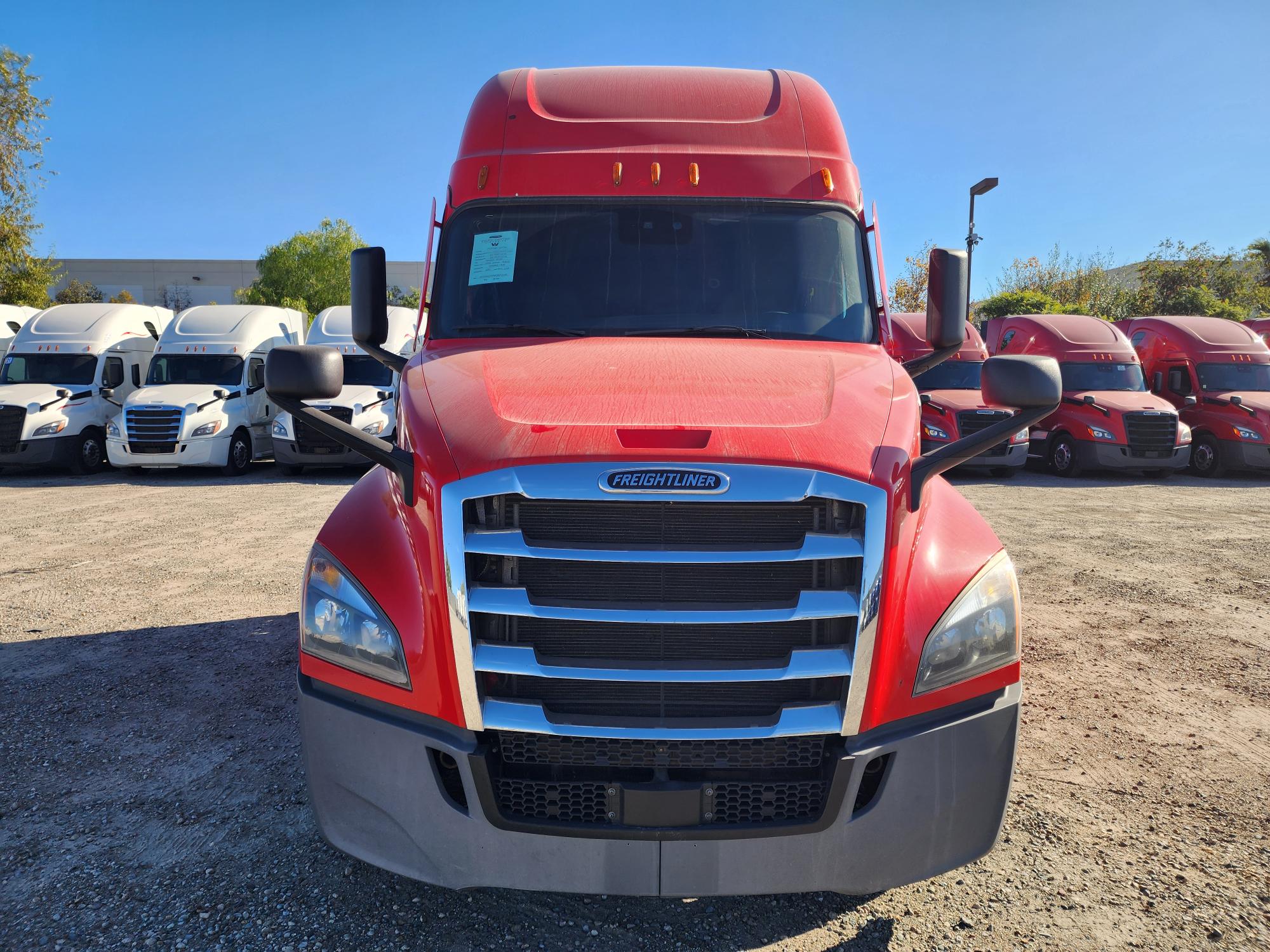 2021 FREIGHTLINER CASCADIA 126SLP - image 2