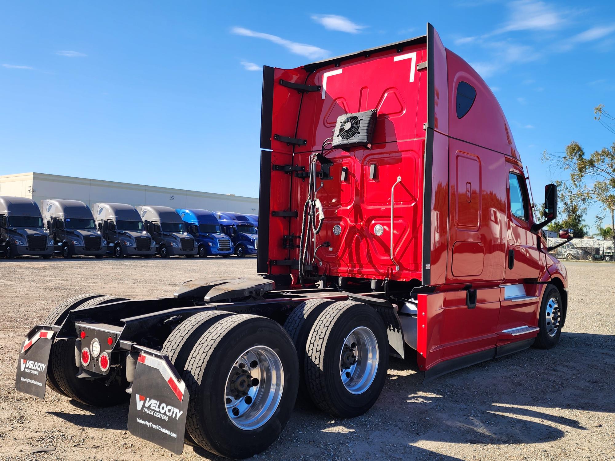 2021 FREIGHTLINER CASCADIA 126SLP - image 6