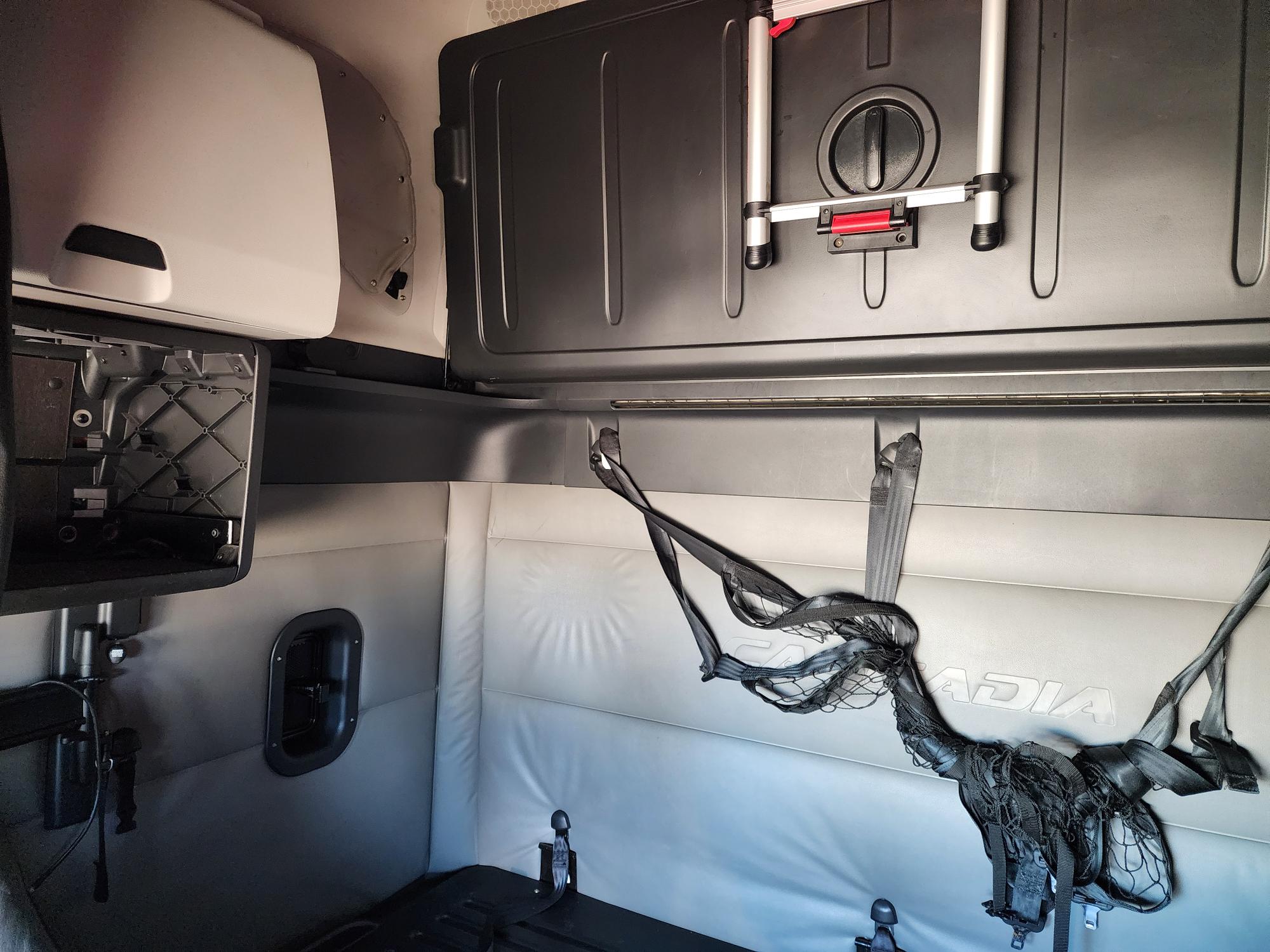 2021 FREIGHTLINER CASCADIA 126SLP - image 23