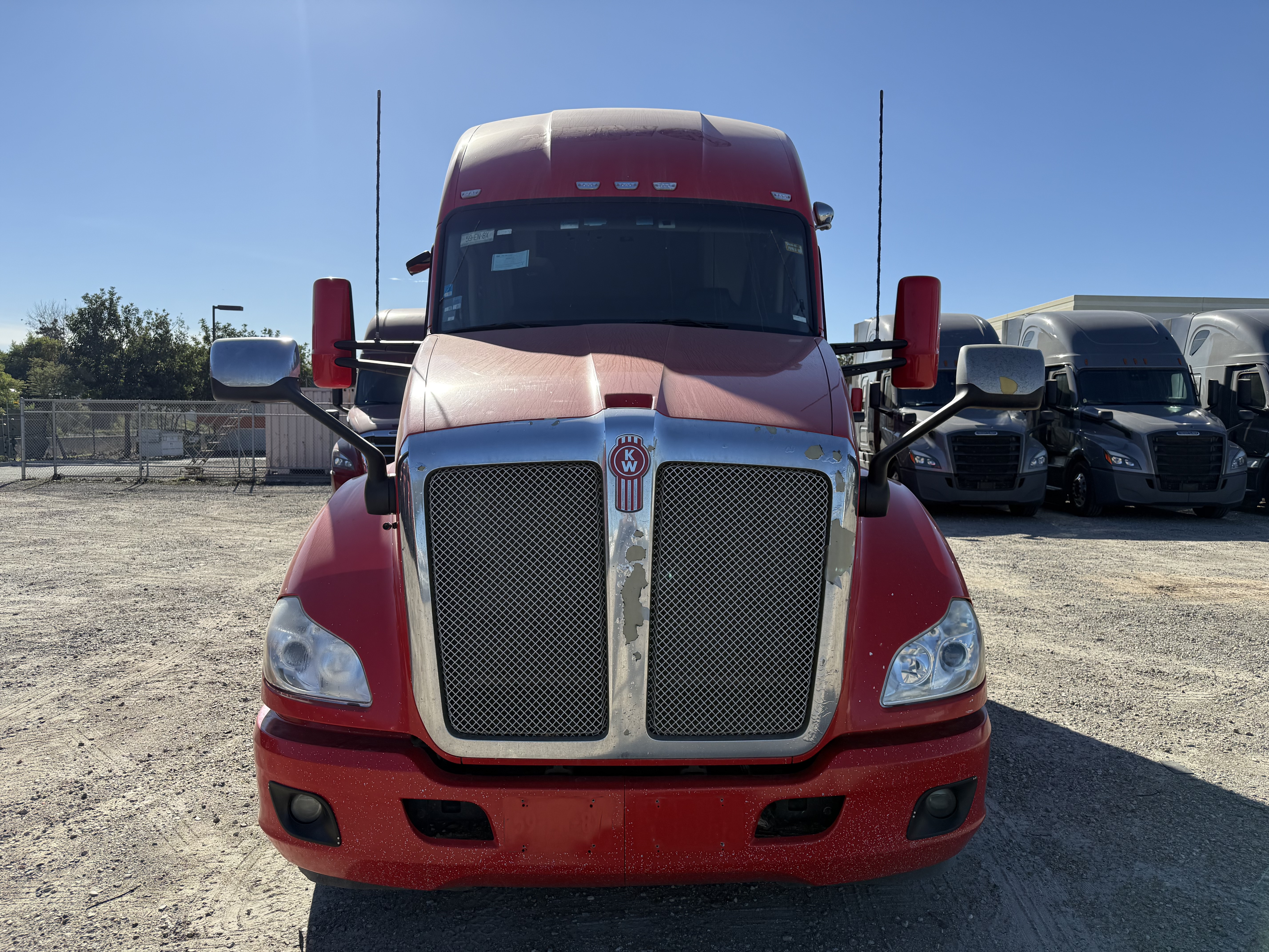 2021 KENWORTH T680 - image 2