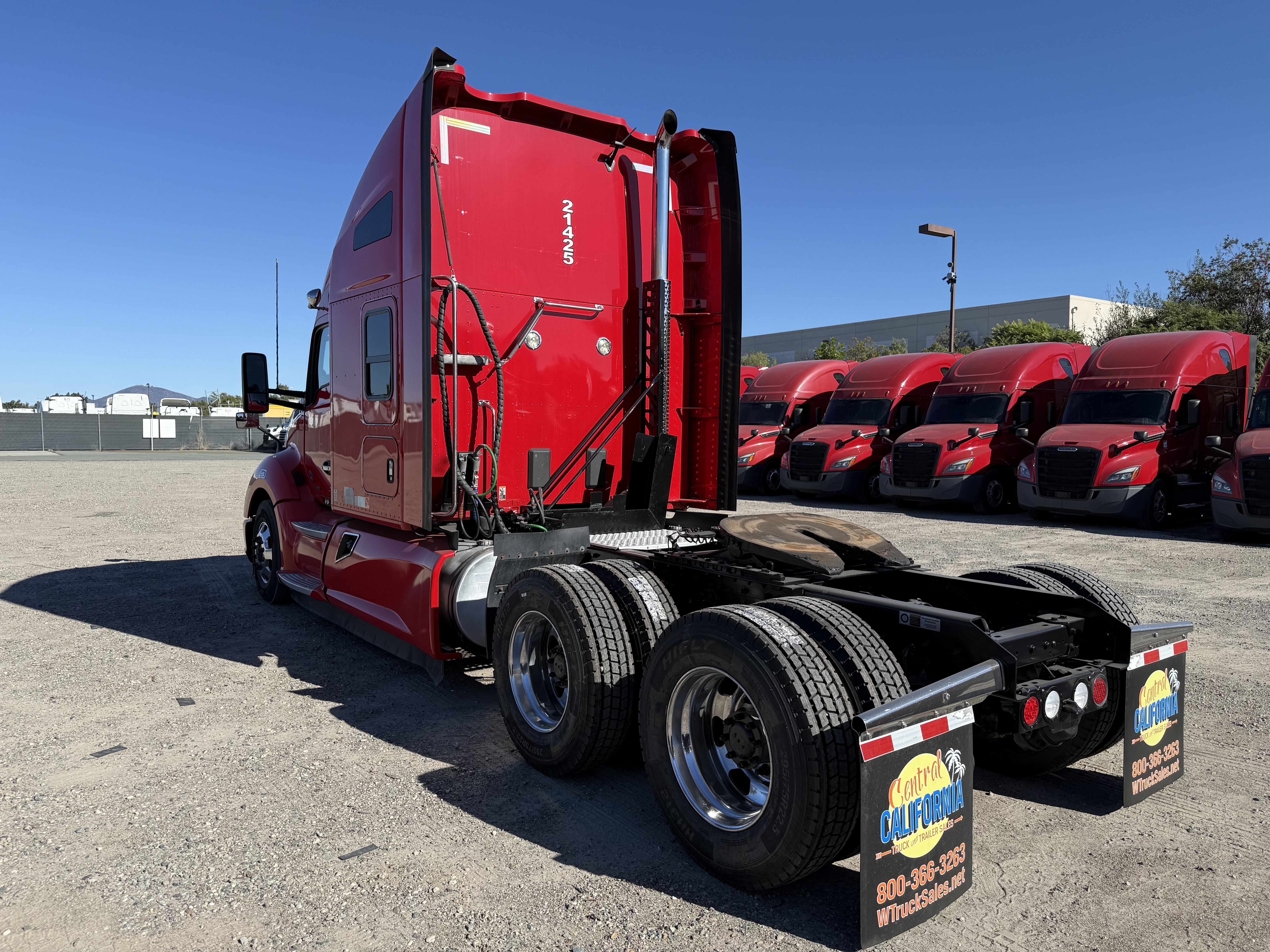 2021 KENWORTH T680 - image 4