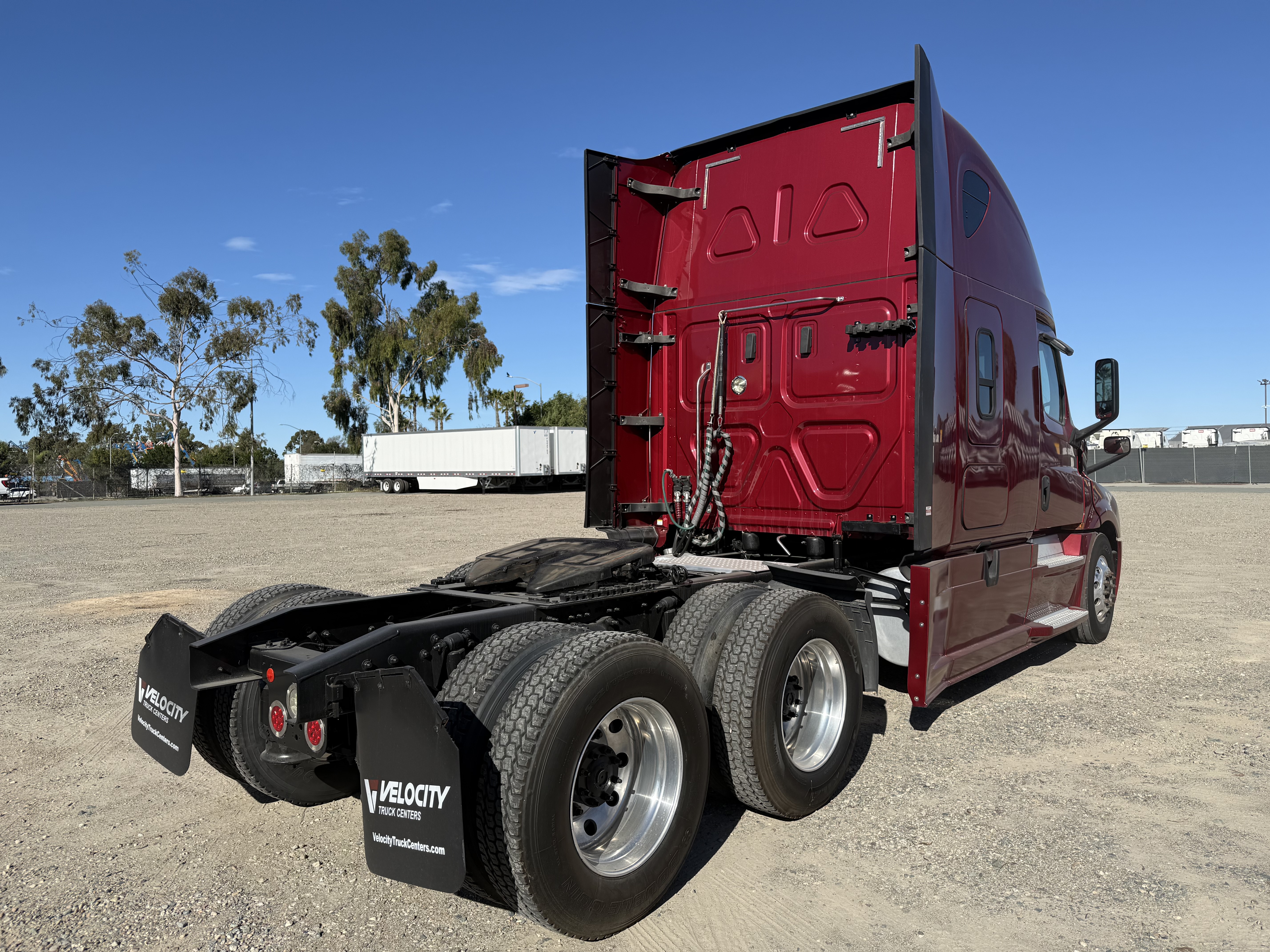 2020 FREIGHTLINER CASCADIA 126SLP - image 6