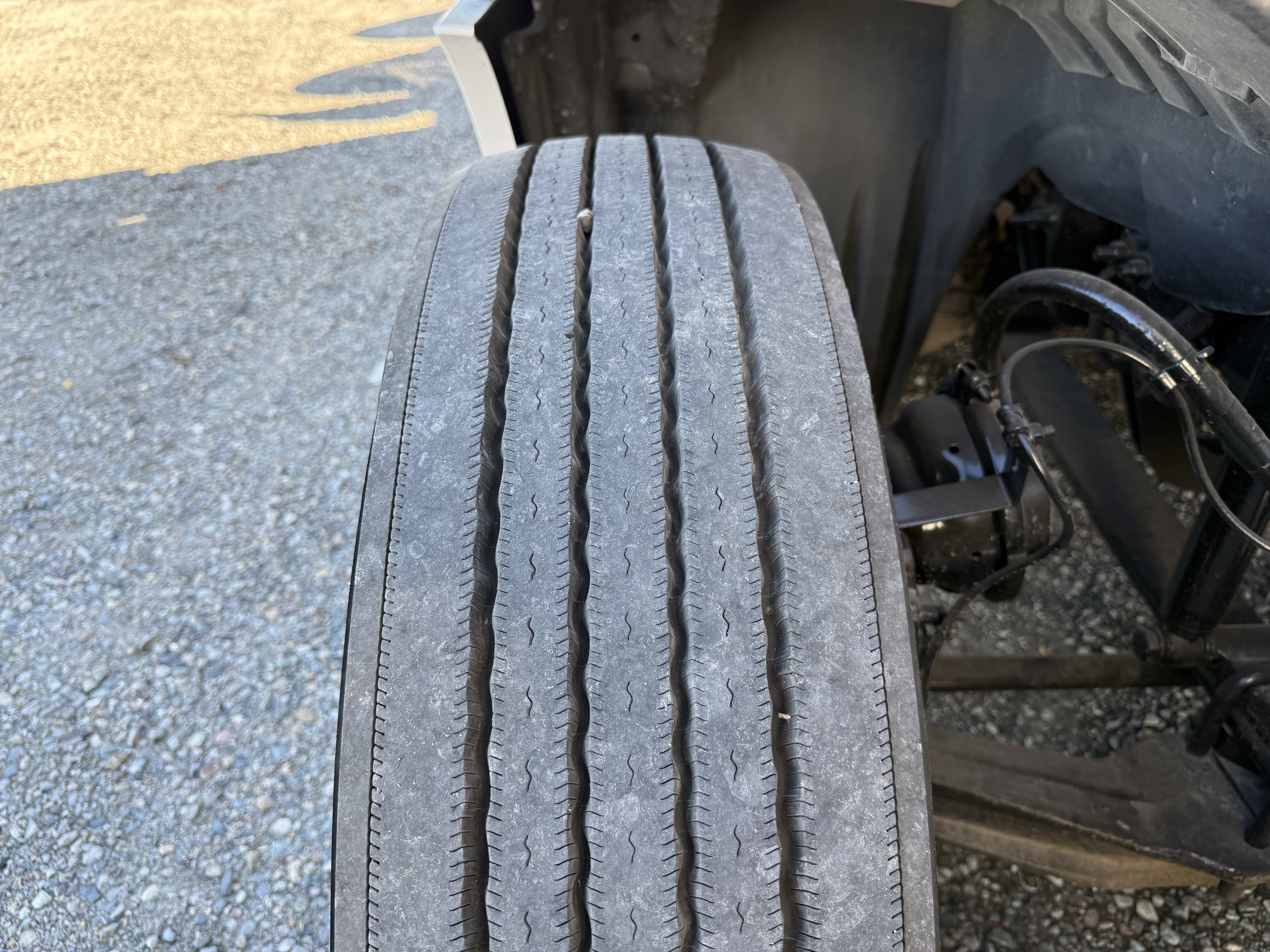 2023 FREIGHTLINER CASCADIA 126SLP - image 12