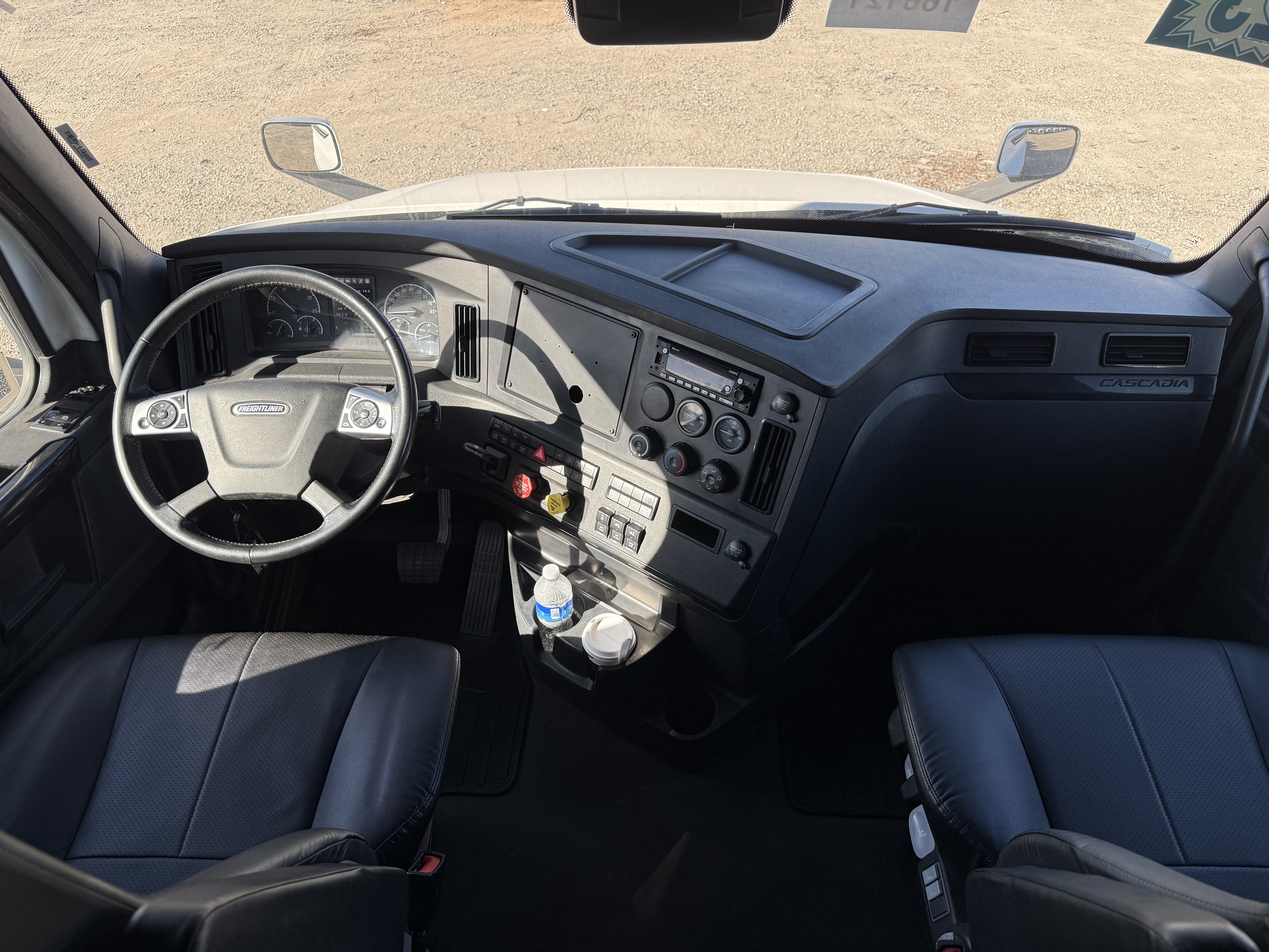 2023 FREIGHTLINER CASCADIA 126SLP - image 15