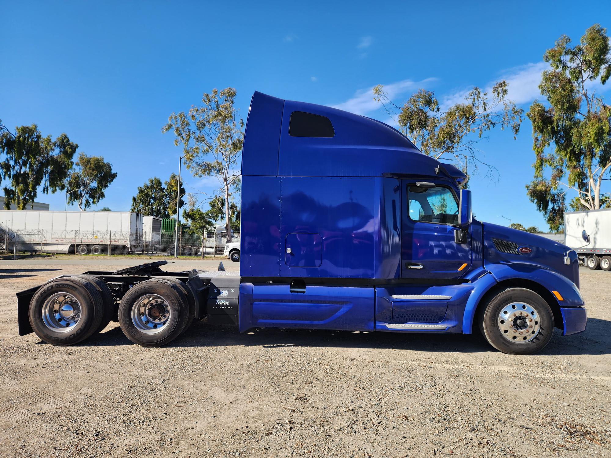 2019 PETERBILT 579 - image 7