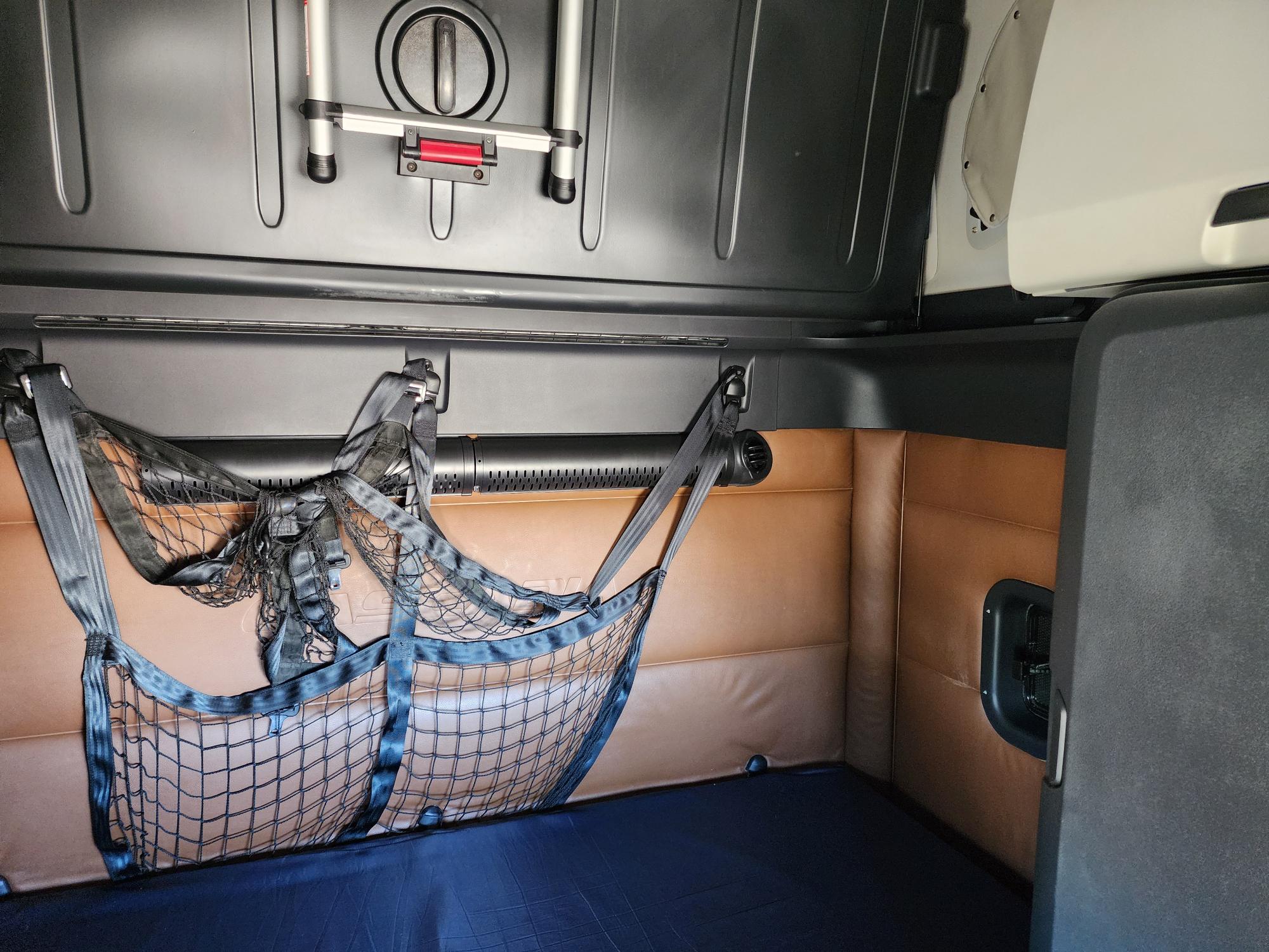 2021 FREIGHTLINER CASCADIA 126SLP - image 20