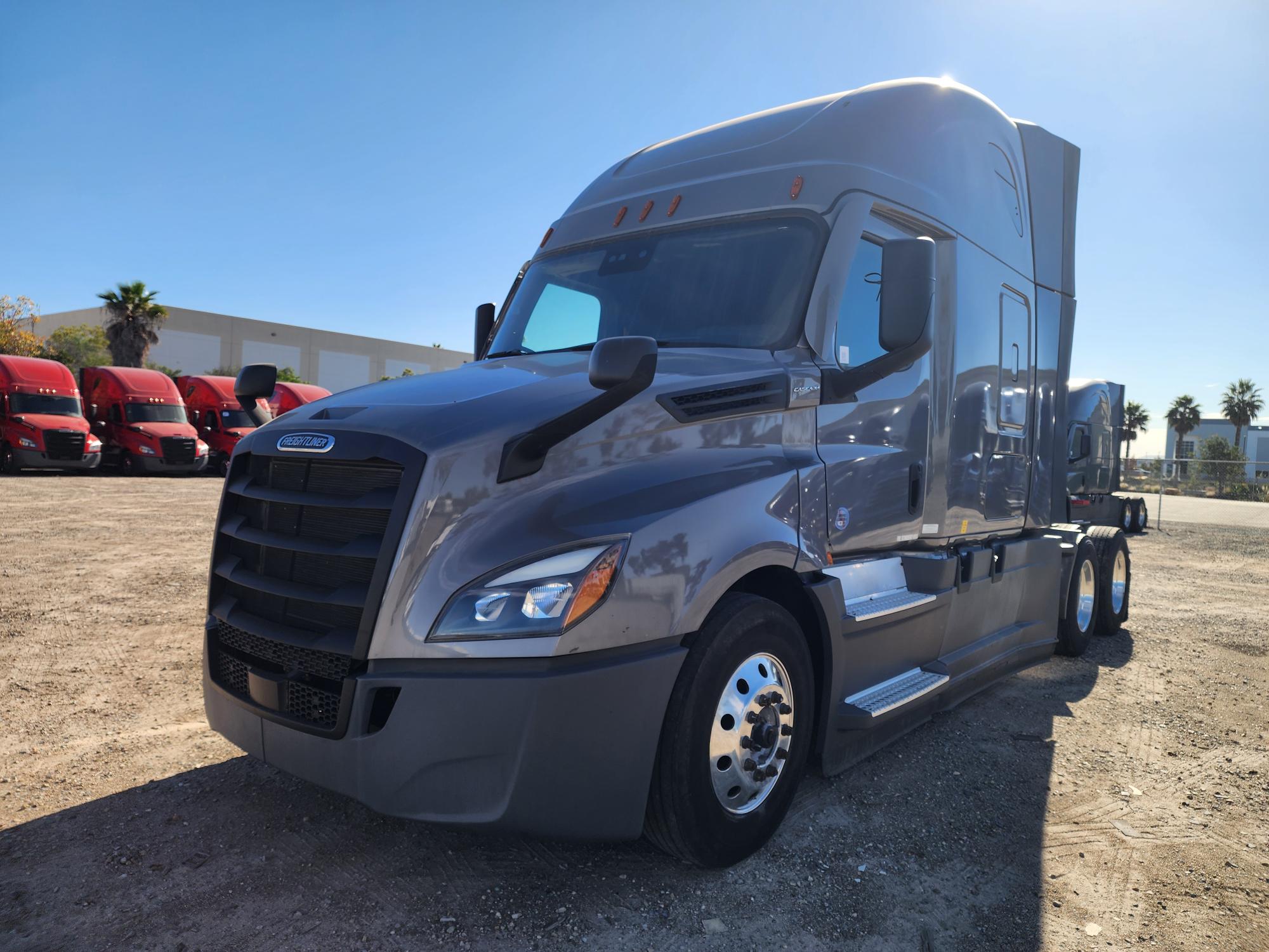 2021 FREIGHTLINER CASCADIA 126SLP - image 1