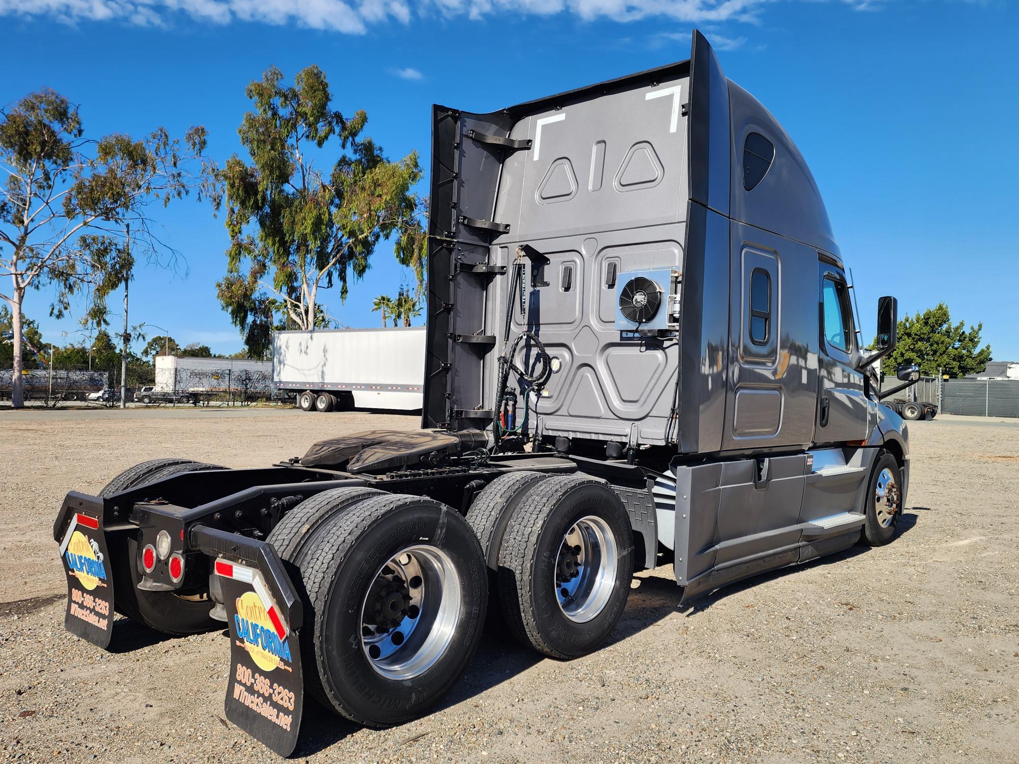 2021 FREIGHTLINER CASCADIA 126SLP - image 6