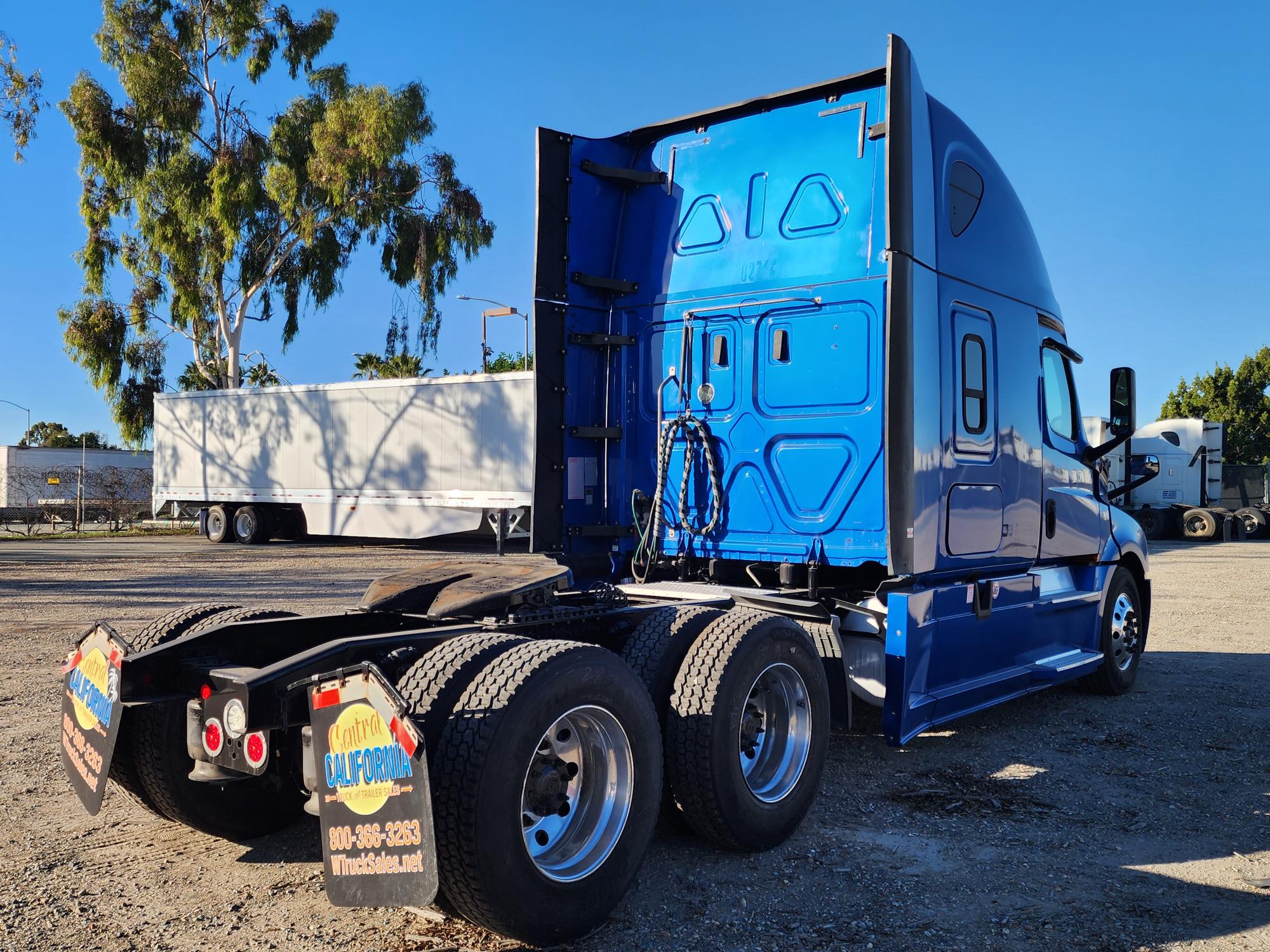 2020 FREIGHTLINER CASCADIA 126SLP - image 5