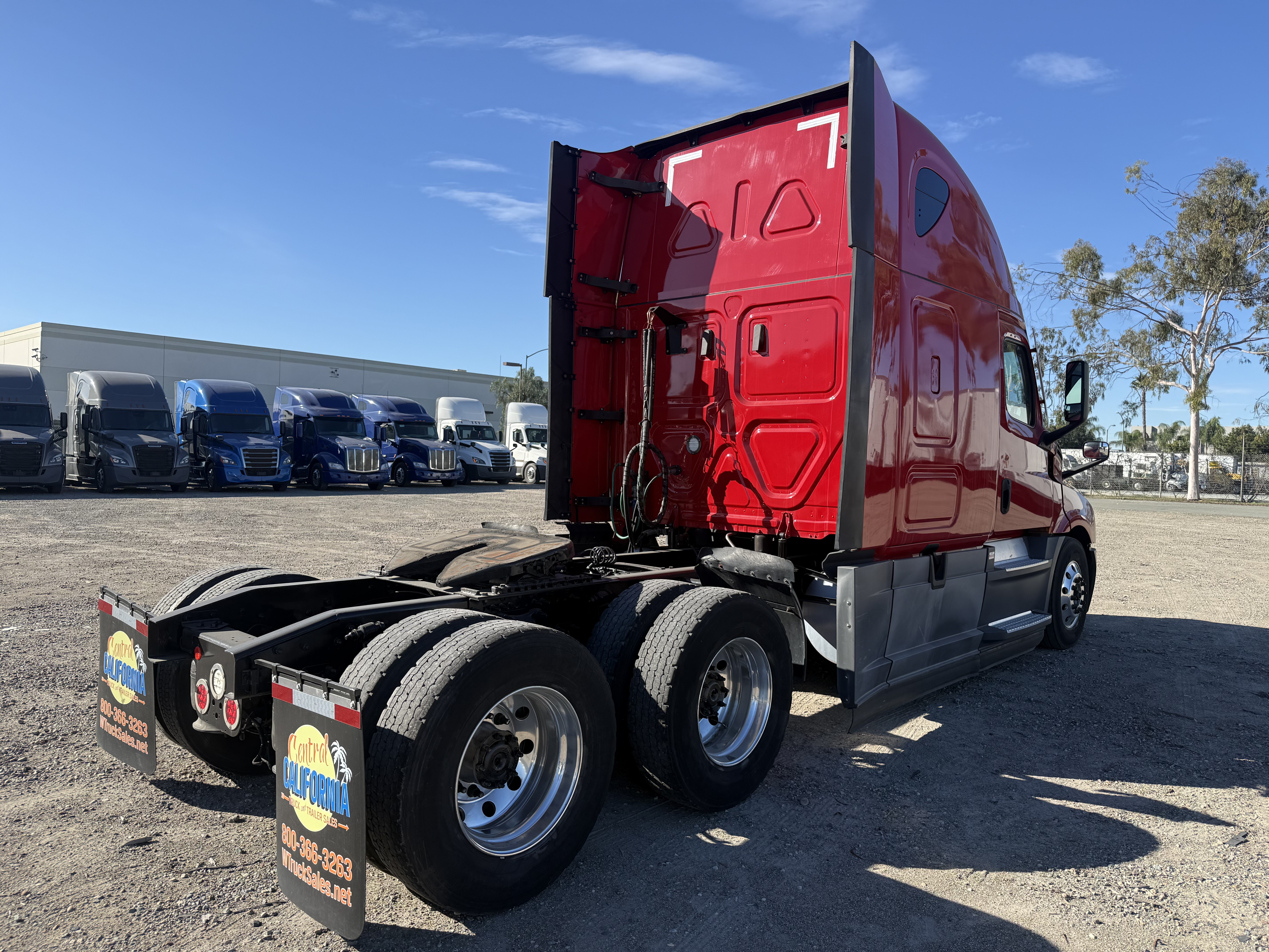 2021 FREIGHTLINER CASCADIA 126SLP - image 6