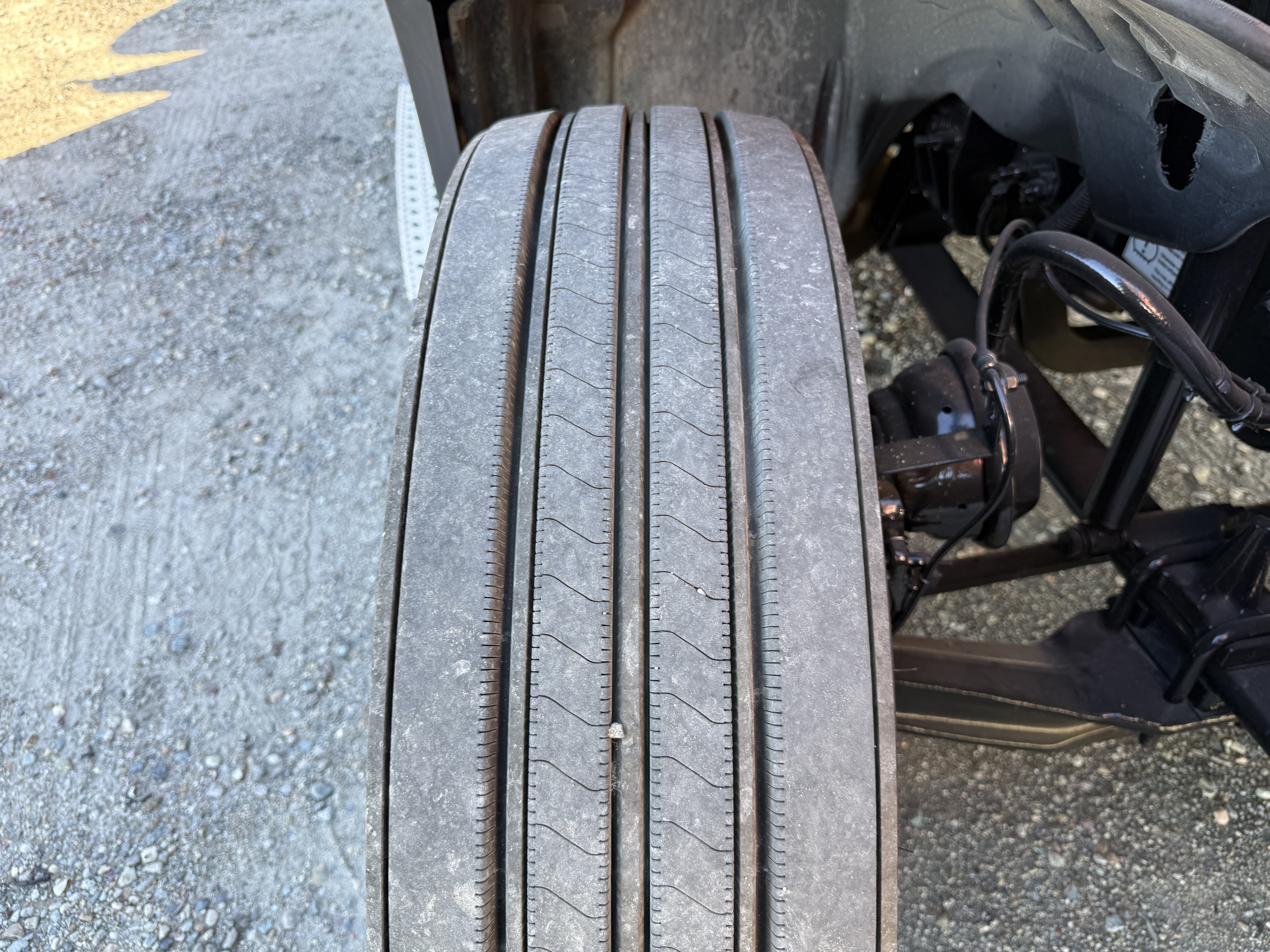 2021 FREIGHTLINER CASCADIA 126SLP - image 12