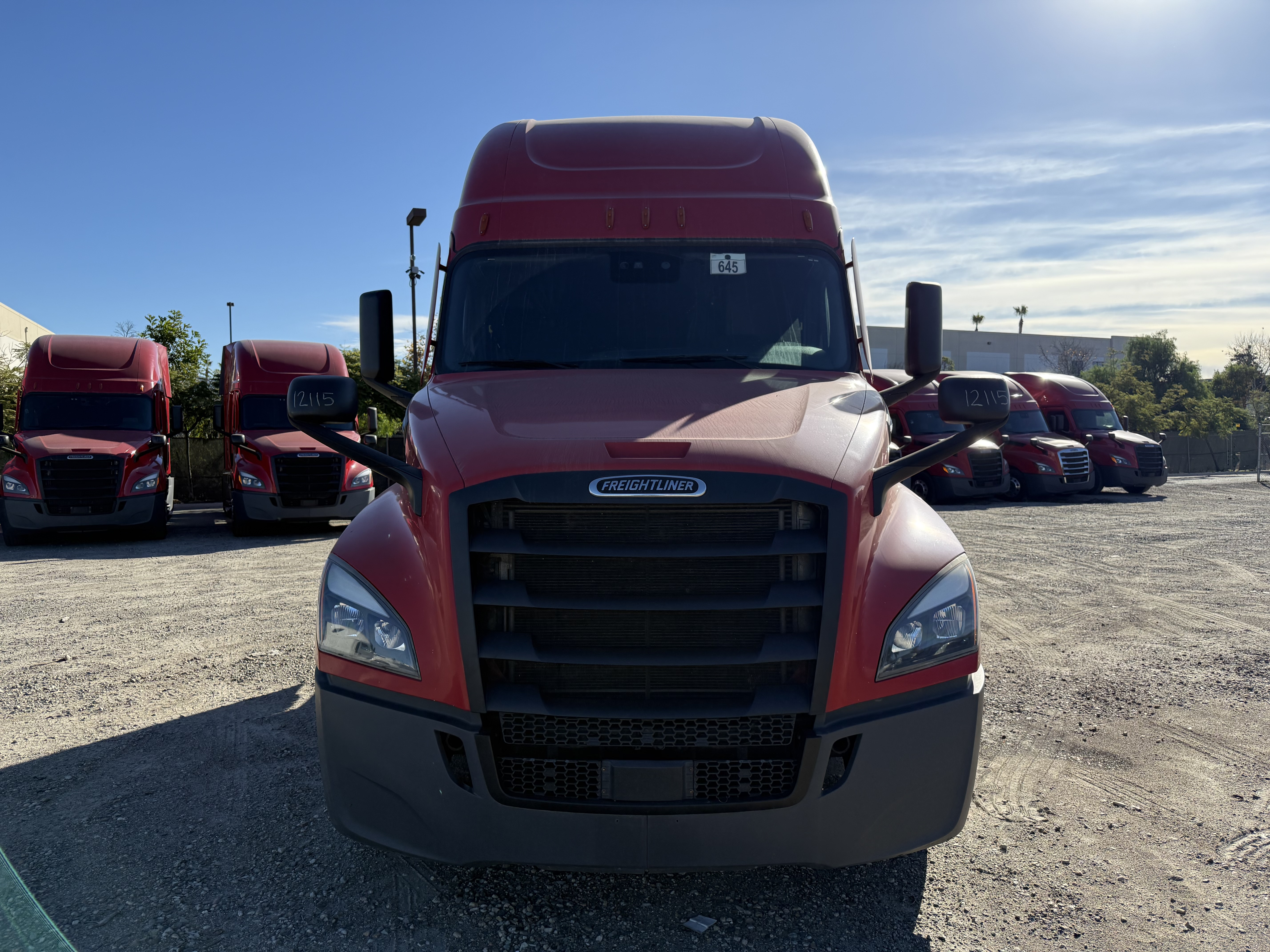 2021 FREIGHTLINER CASCADIA 126SLP - image 2