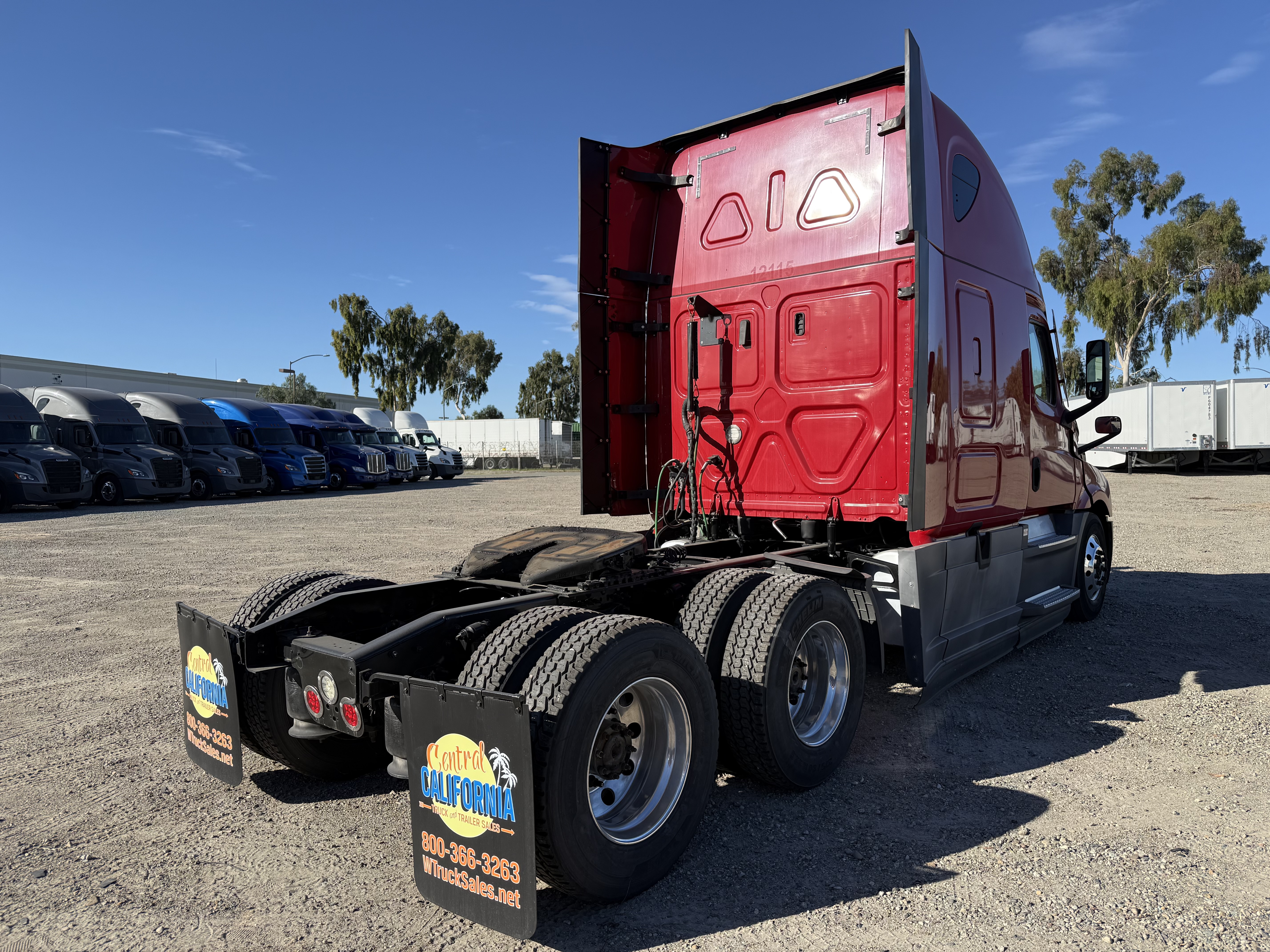 2021 FREIGHTLINER CASCADIA 126SLP - image 6