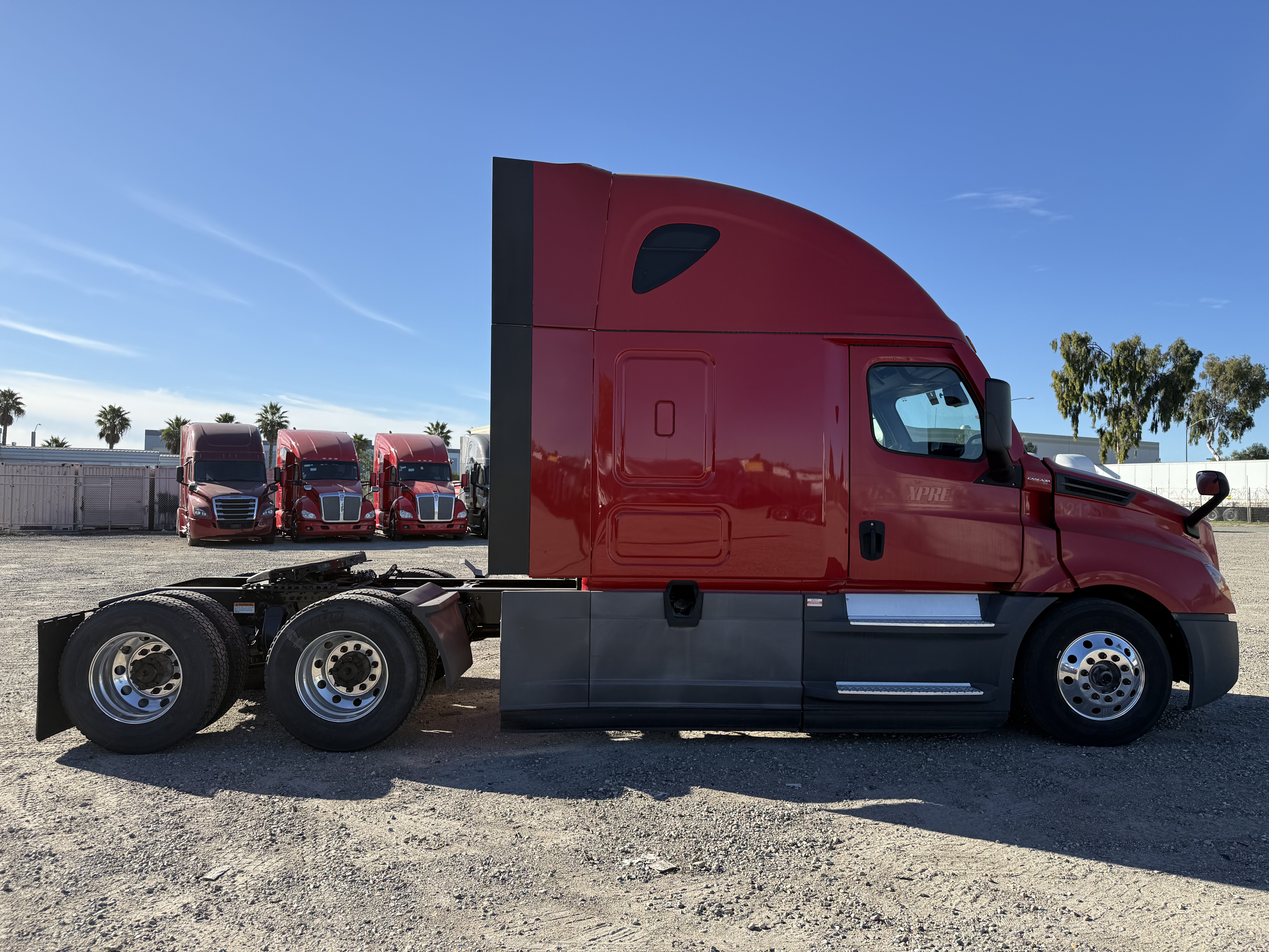 2021 FREIGHTLINER CASCADIA 126SLP - image 7