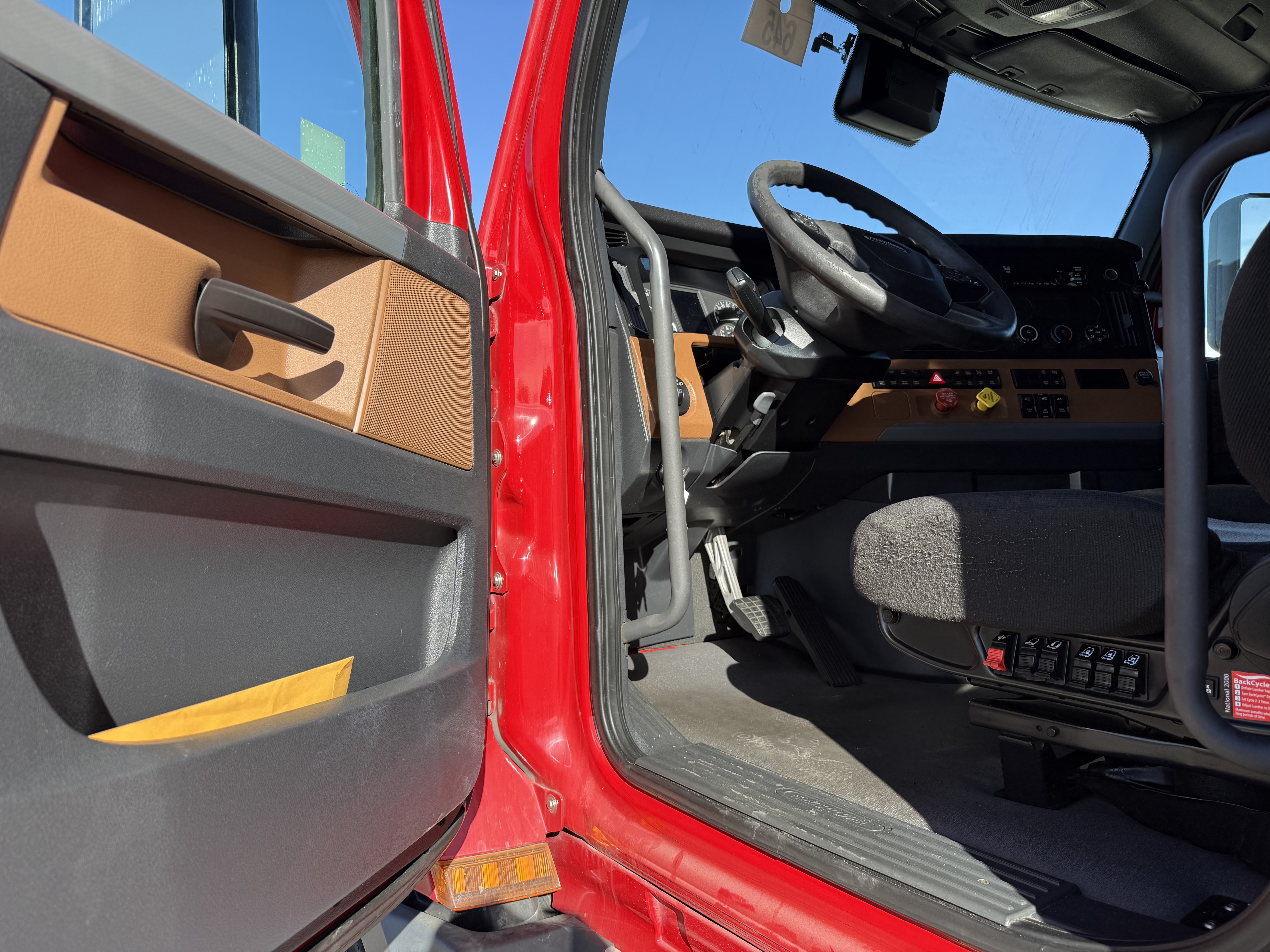 2021 FREIGHTLINER CASCADIA 126SLP - image 18