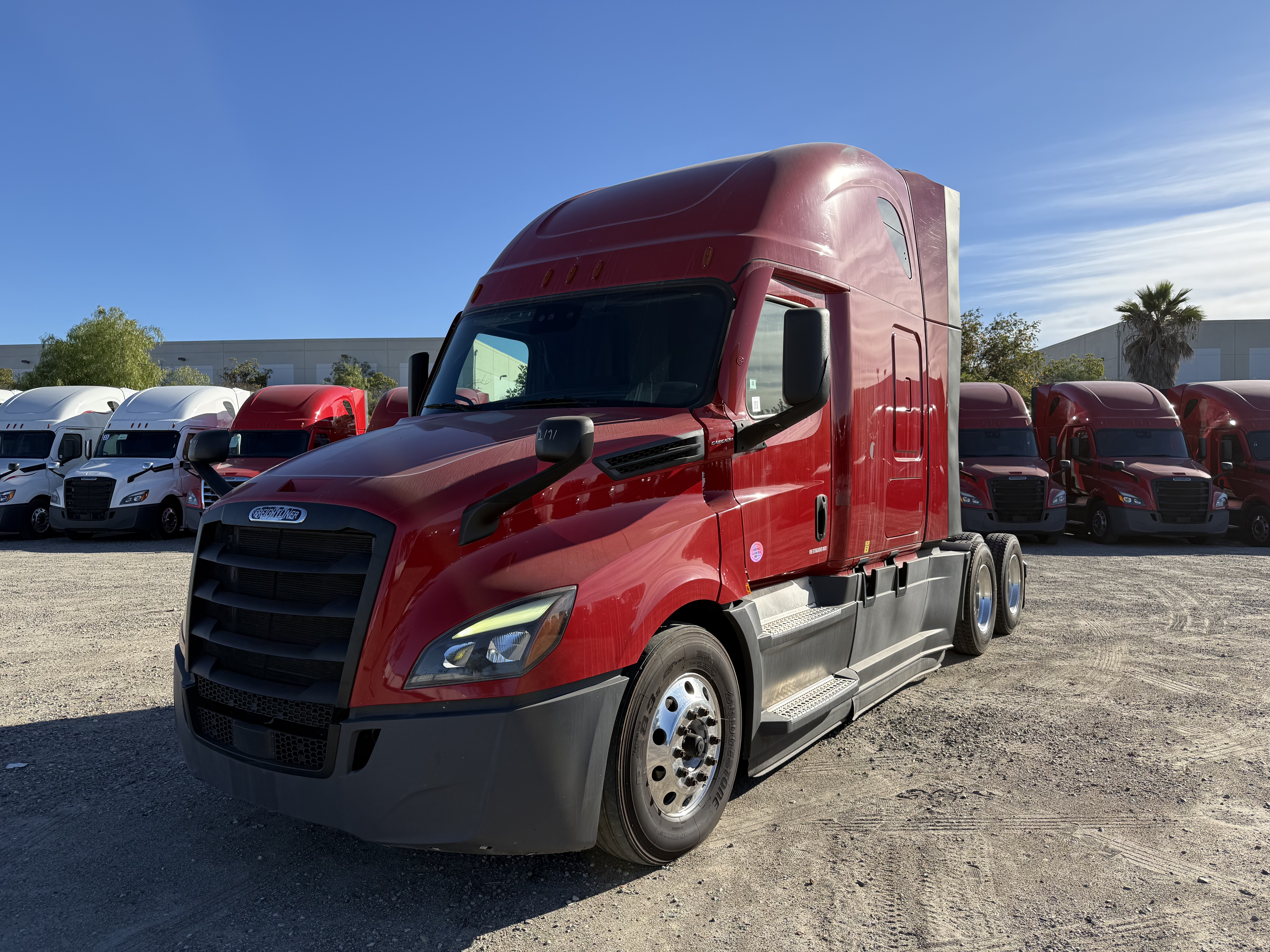 2021 FREIGHTLINER CASCADIA 126SLP - image 1