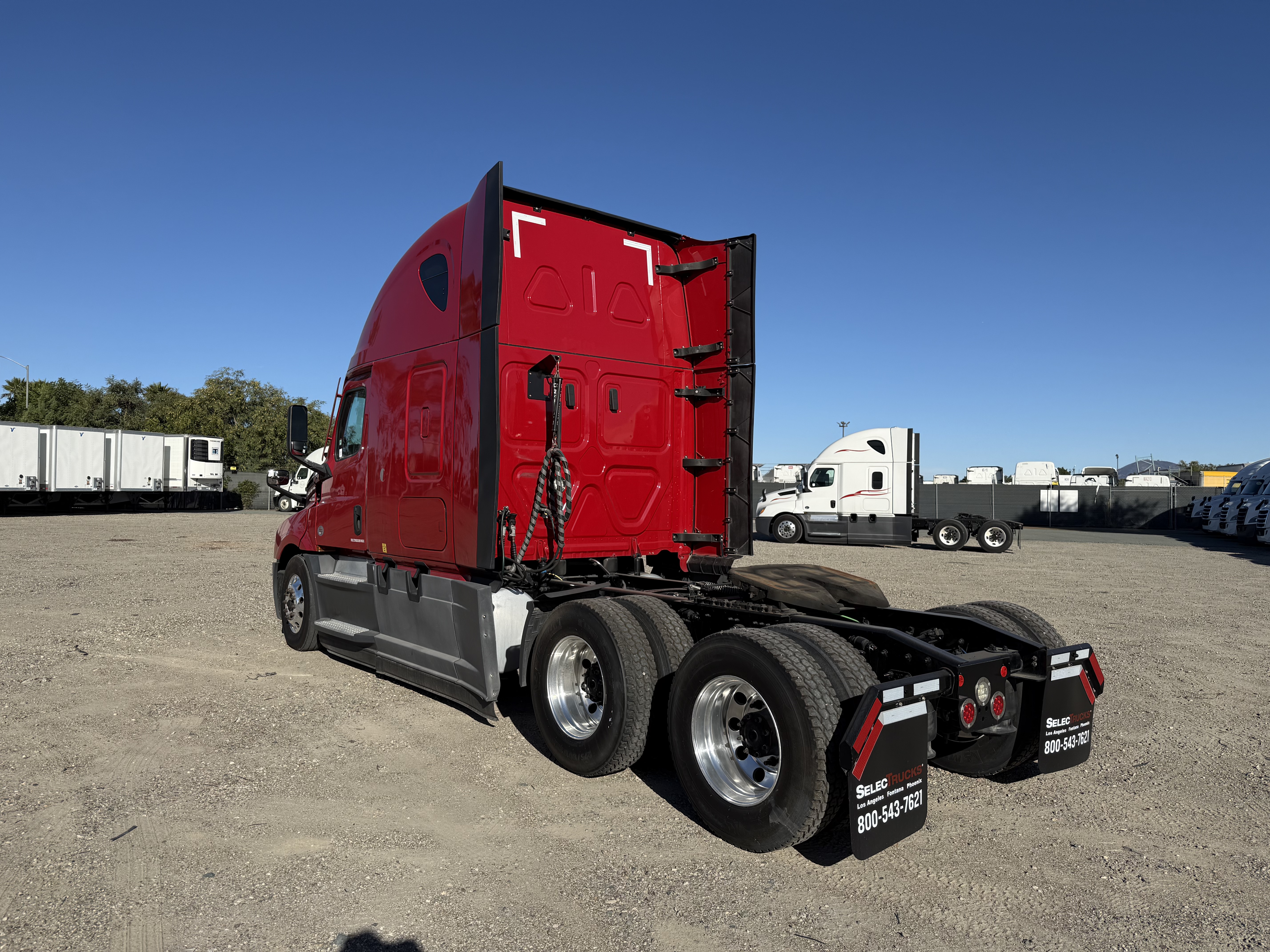 2021 FREIGHTLINER CASCADIA 126SLP - image 4