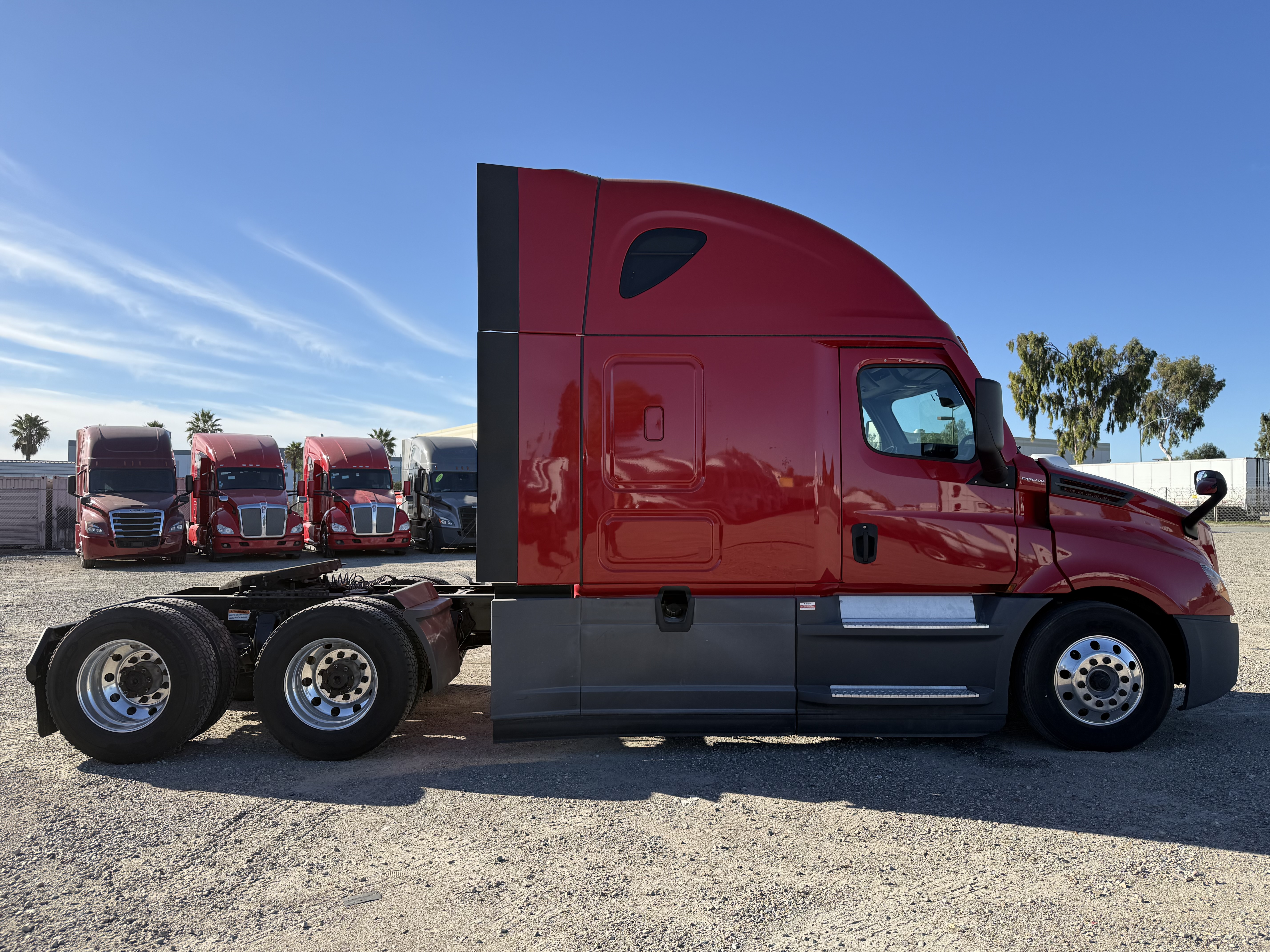 2021 FREIGHTLINER CASCADIA 126SLP - image 7