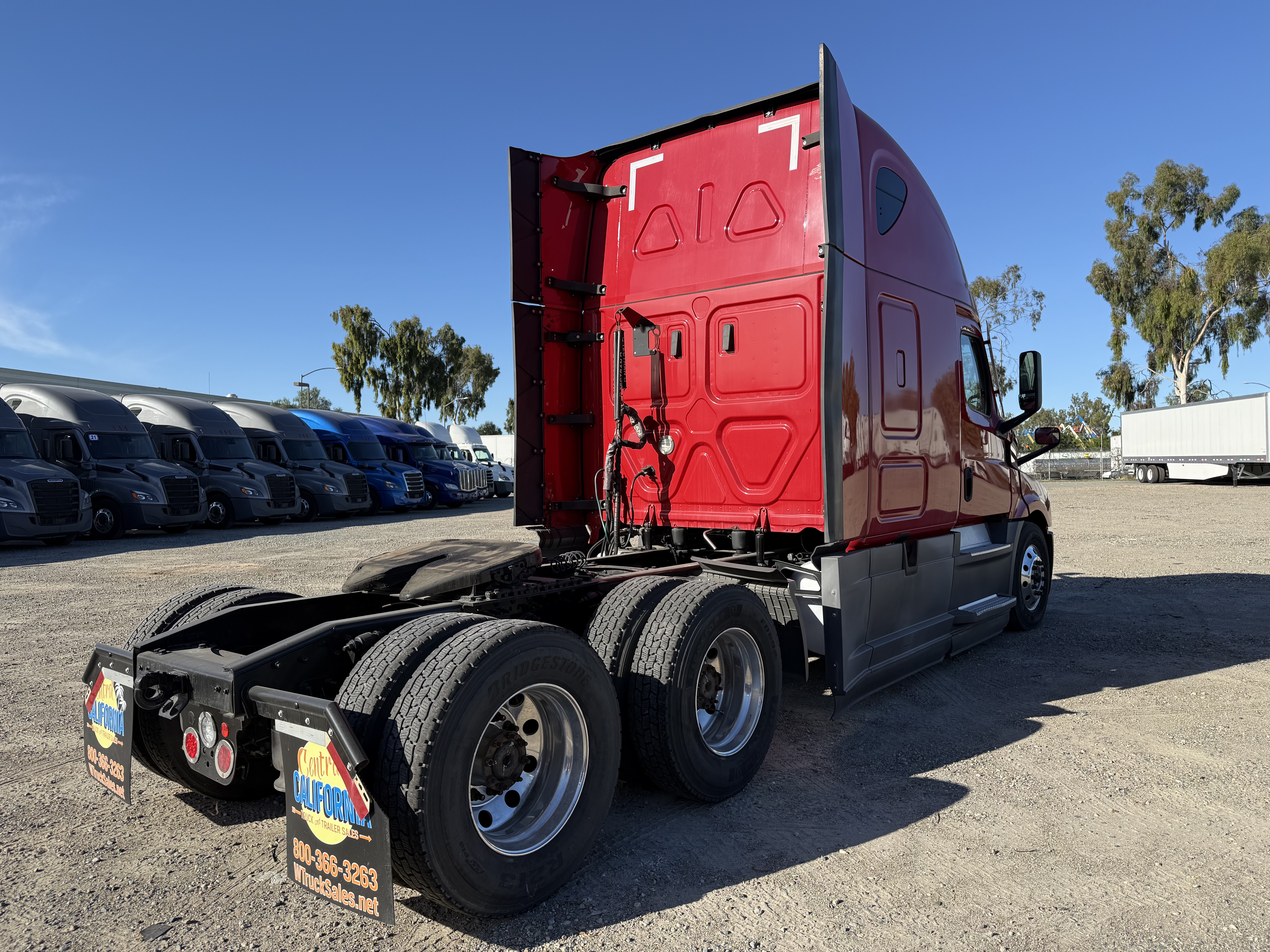 2021 FREIGHTLINER CASCADIA 126SLP - image 6
