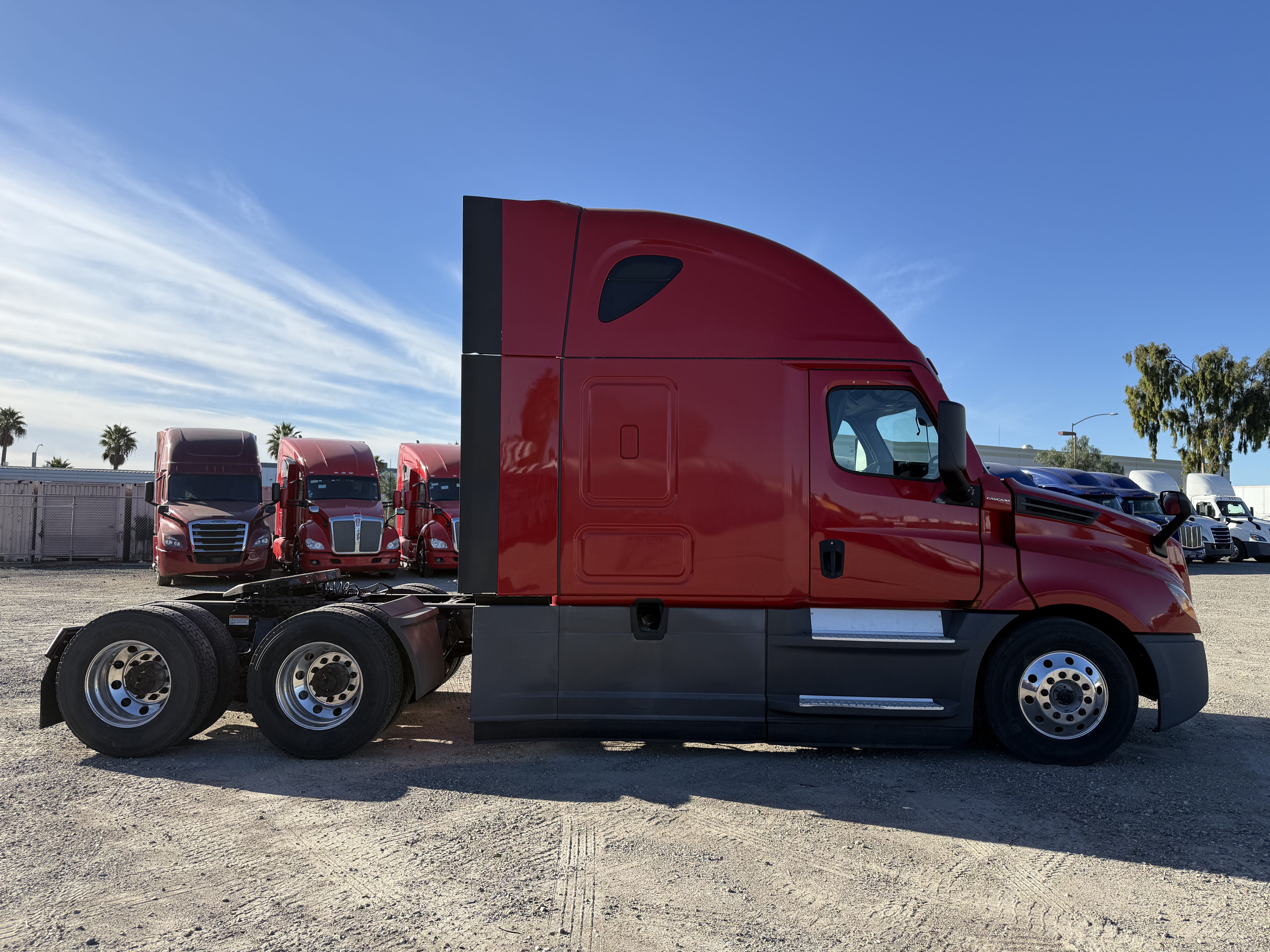 2021 FREIGHTLINER CASCADIA 126SLP - image 7