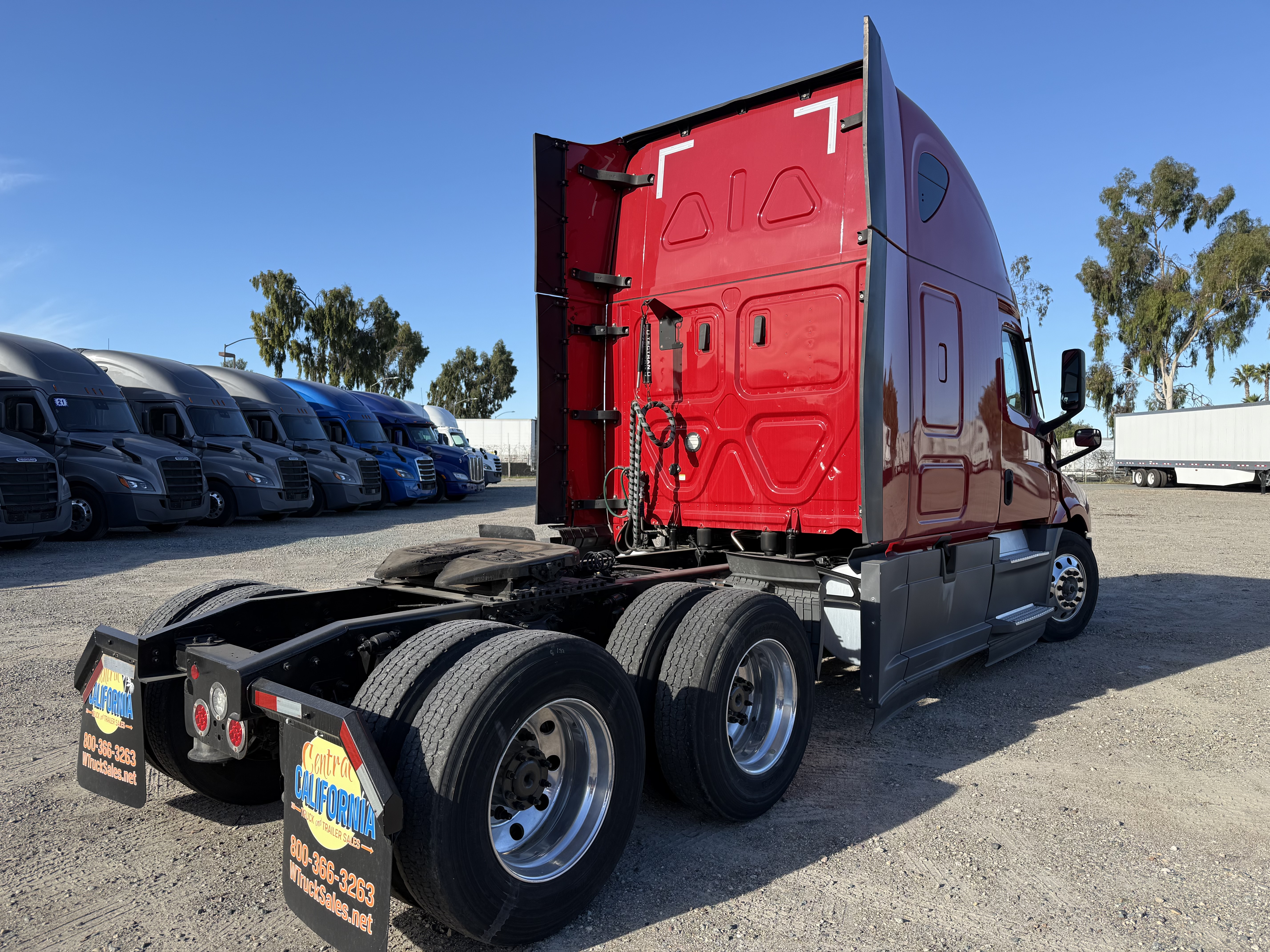 2021 FREIGHTLINER CASCADIA 126SLP - image 6