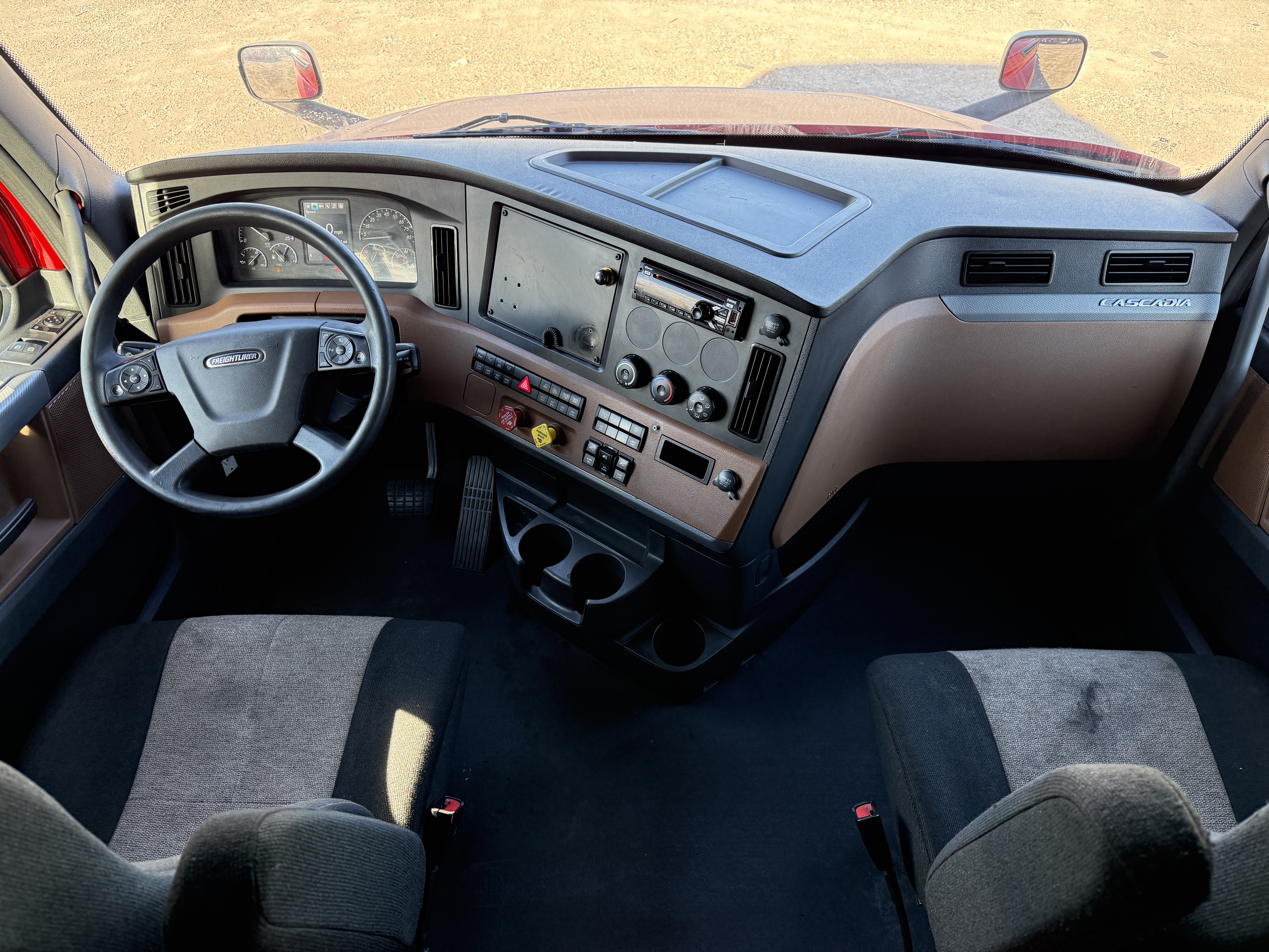 2021 FREIGHTLINER CASCADIA 126SLP - image 15