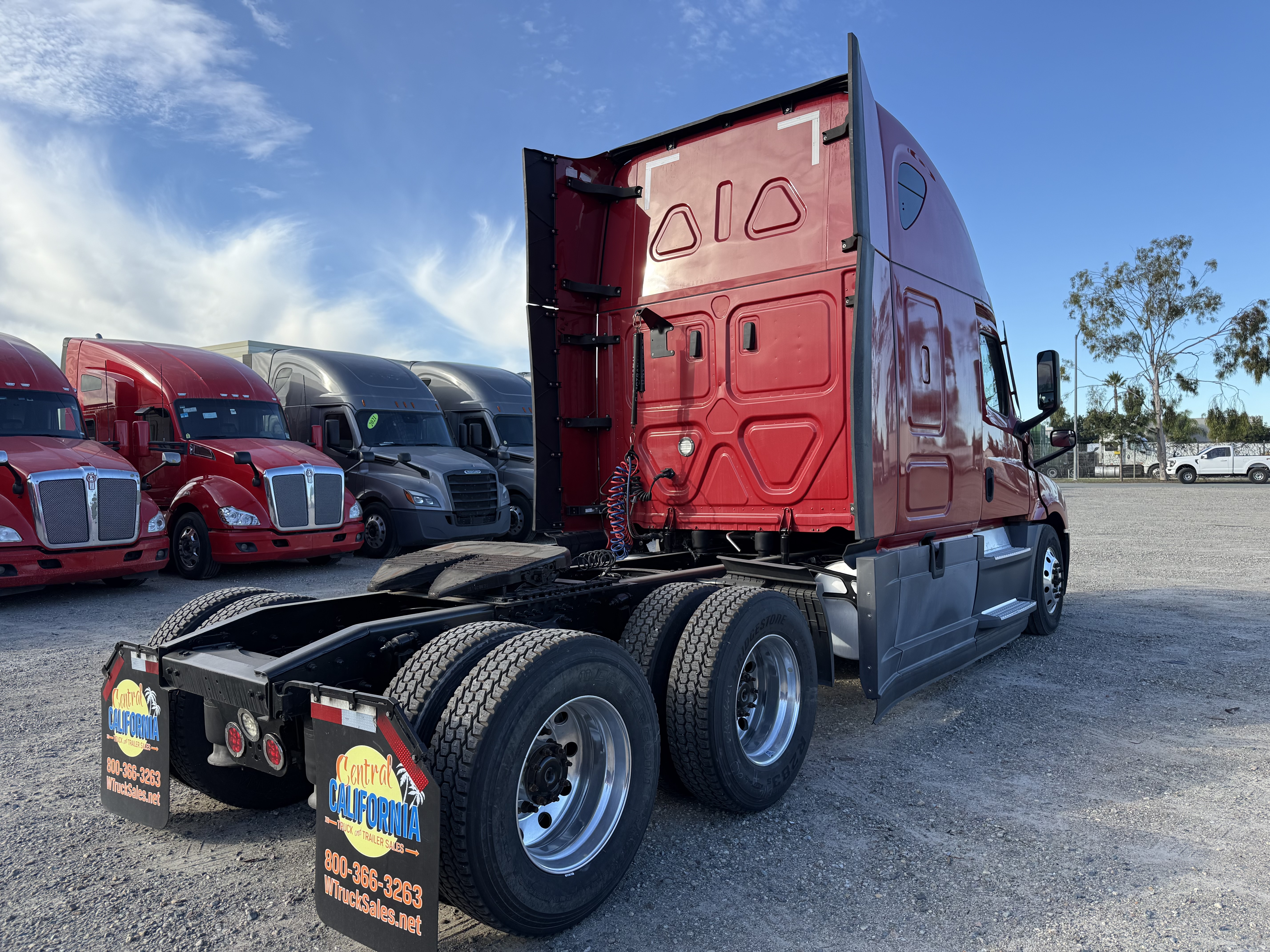 2021 FREIGHTLINER CASCADIA 126SLP - image 6