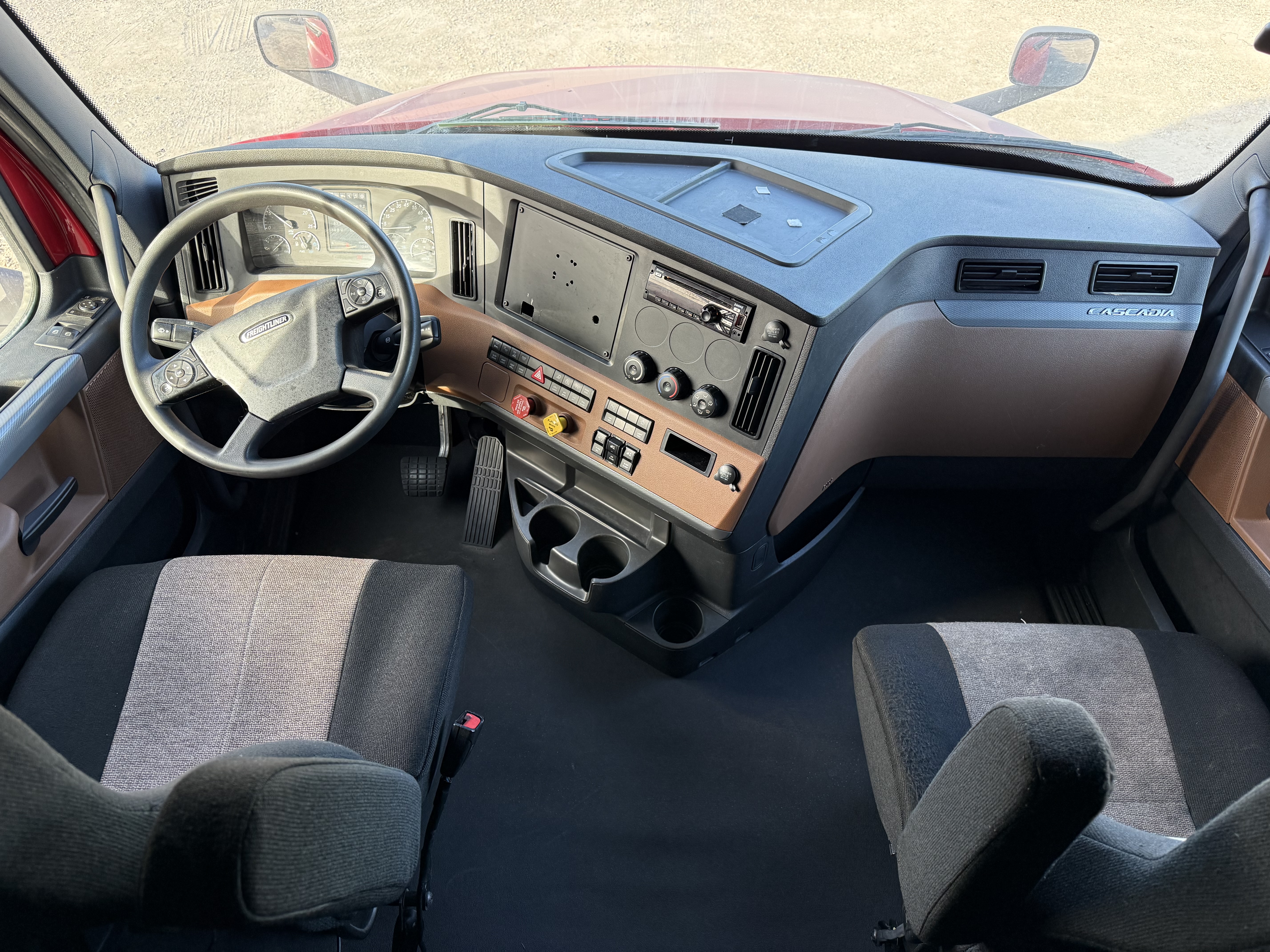 2021 FREIGHTLINER CASCADIA 126SLP - image 16