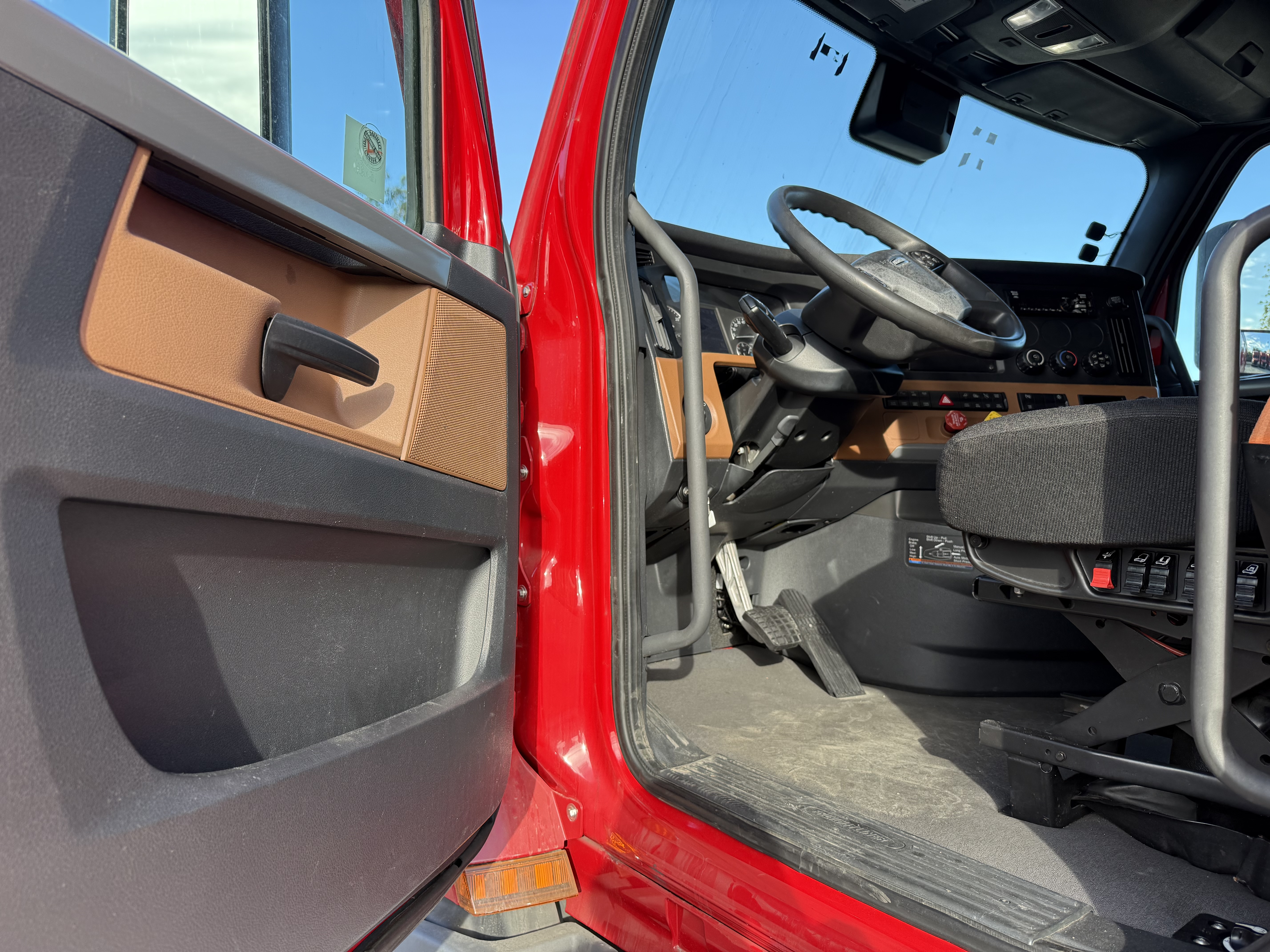 2021 FREIGHTLINER CASCADIA 126SLP - image 18