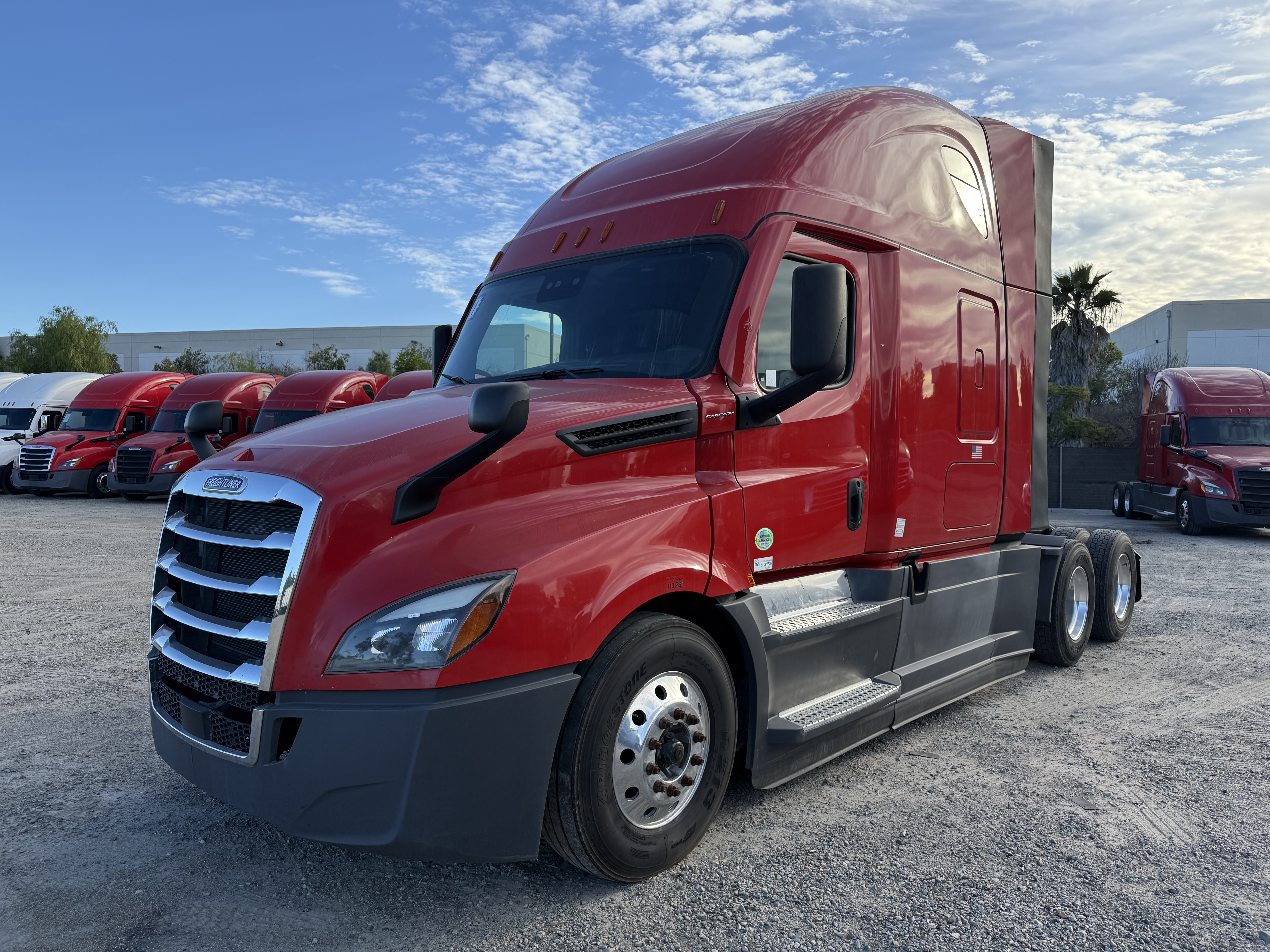 2021 FREIGHTLINER CASCADIA 126SLP - image 1