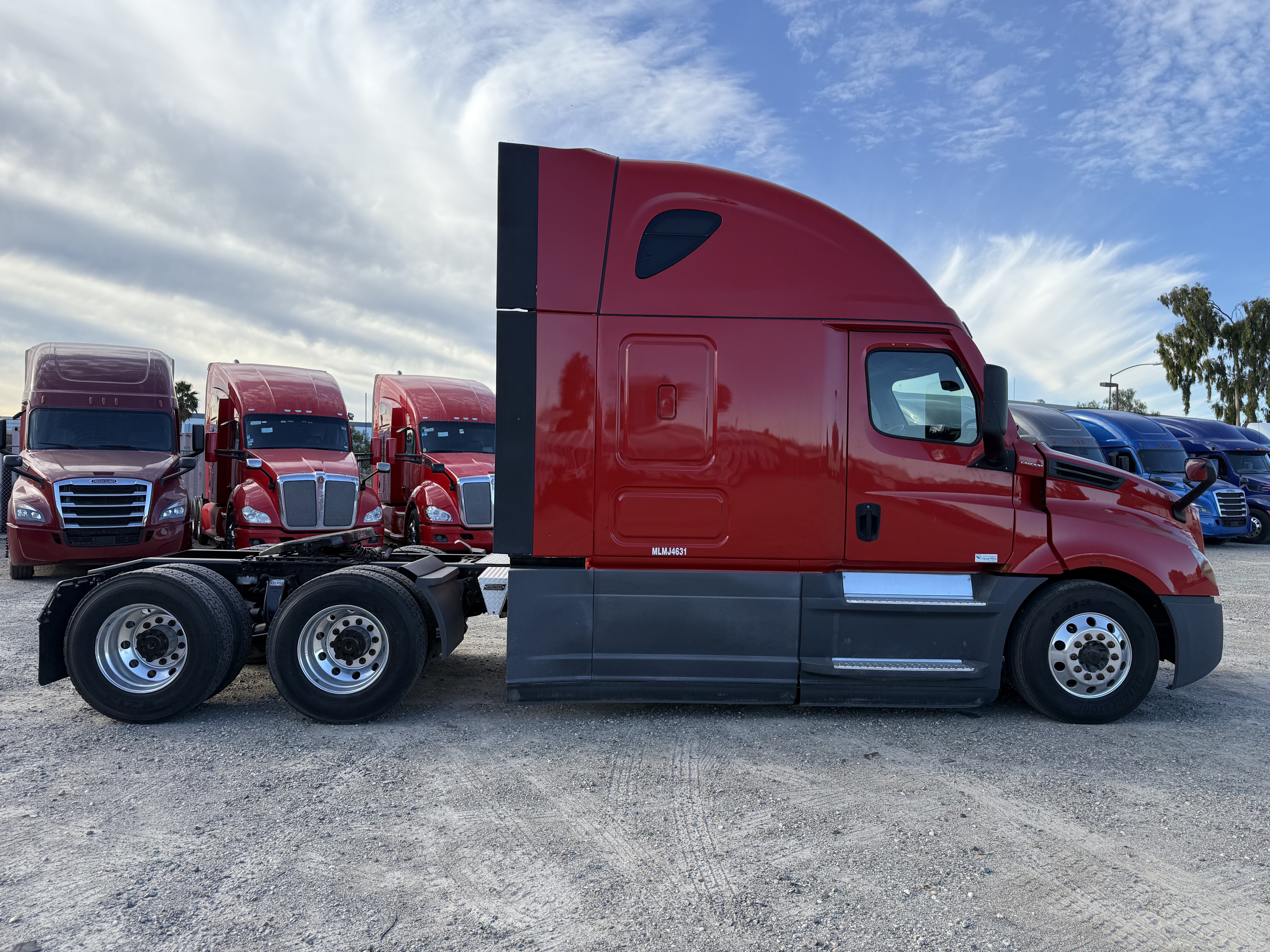 2021 FREIGHTLINER CASCADIA 126SLP - image 7