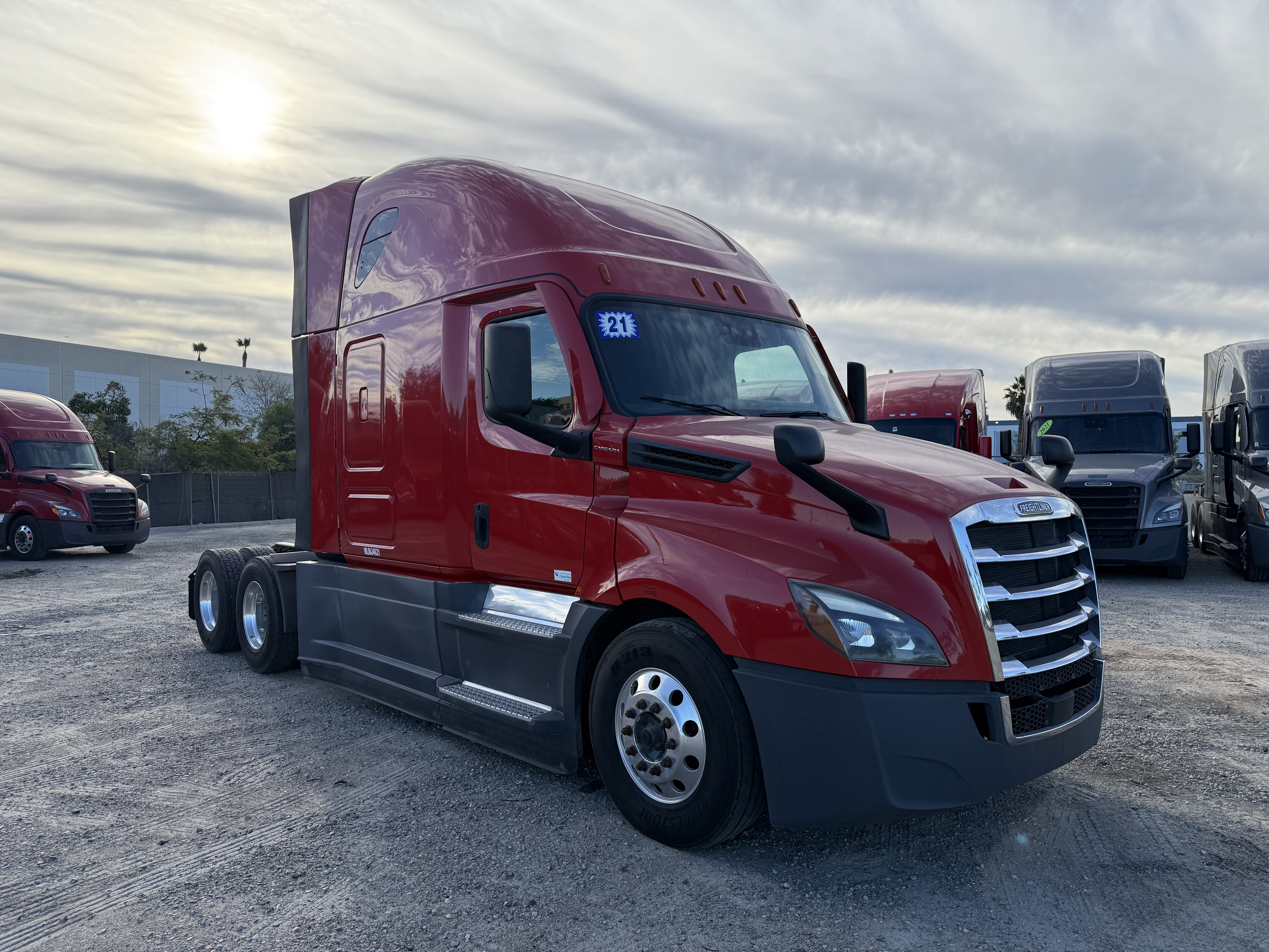 2021 FREIGHTLINER CASCADIA 126SLP - image 8