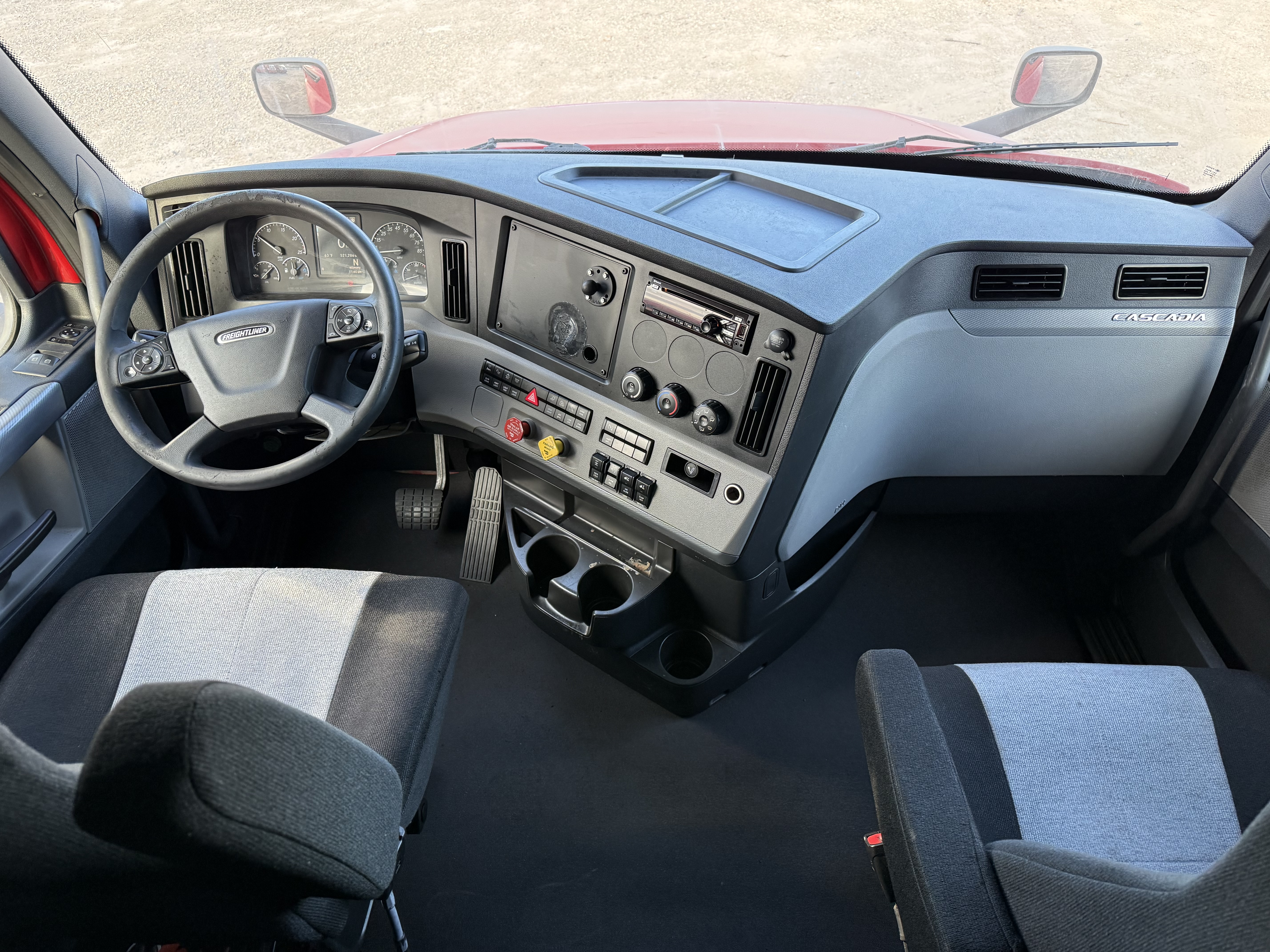 2021 FREIGHTLINER CASCADIA 126SLP - image 14