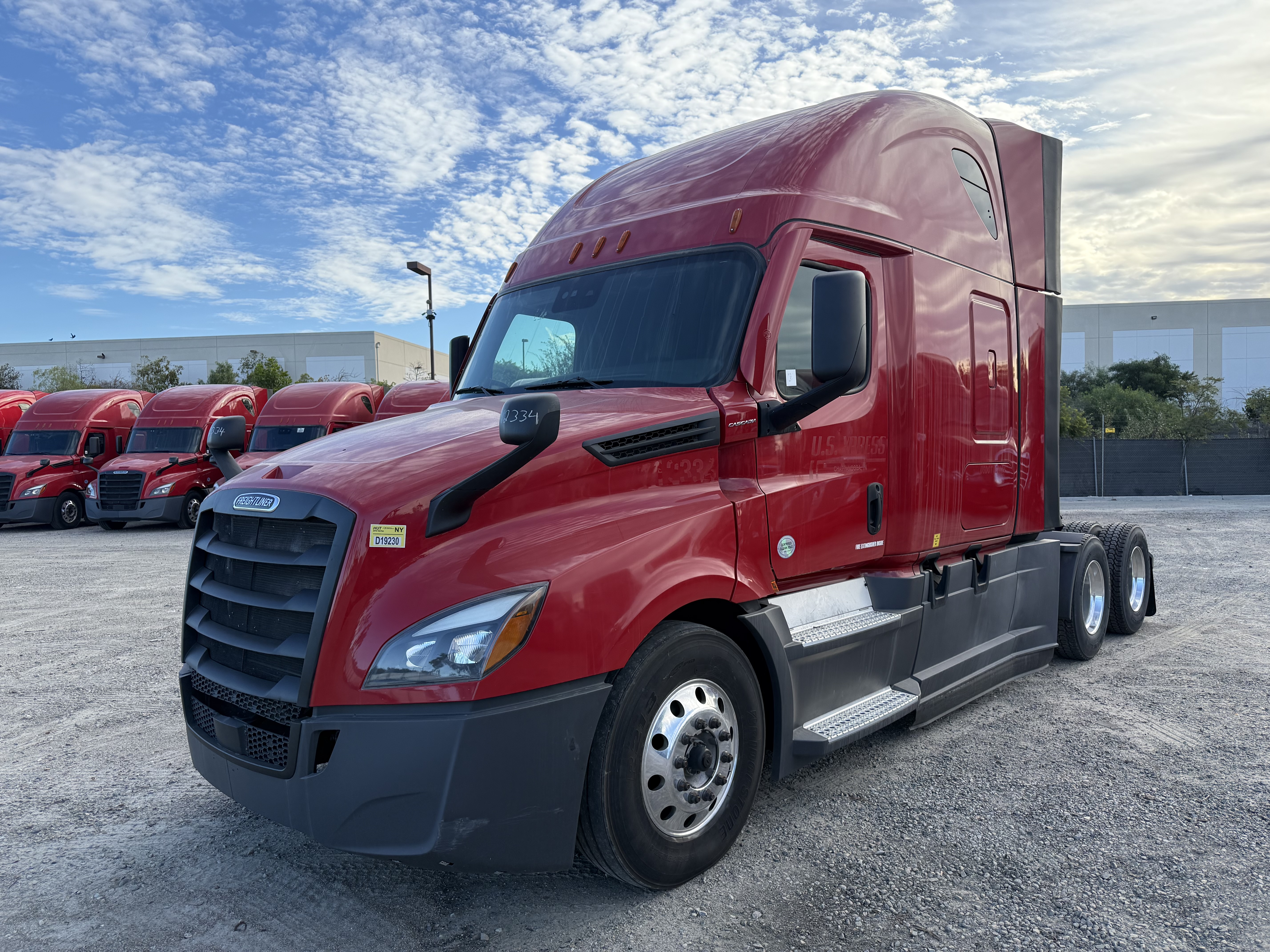 2021 FREIGHTLINER CASCADIA 126SLP - image 1